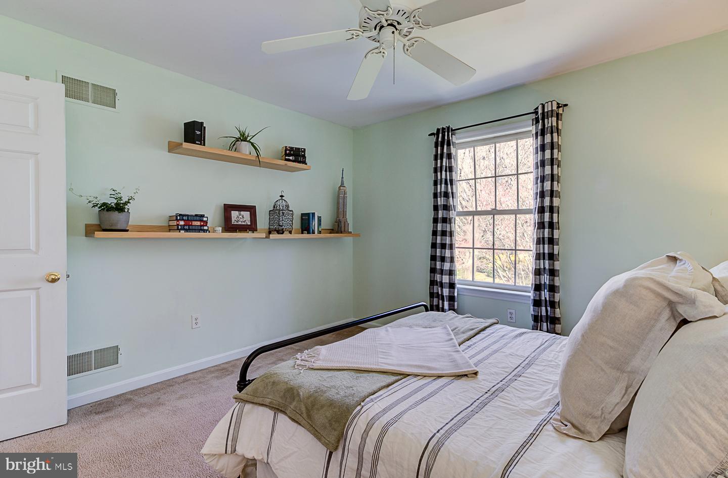 QUAIL HILL - Residential