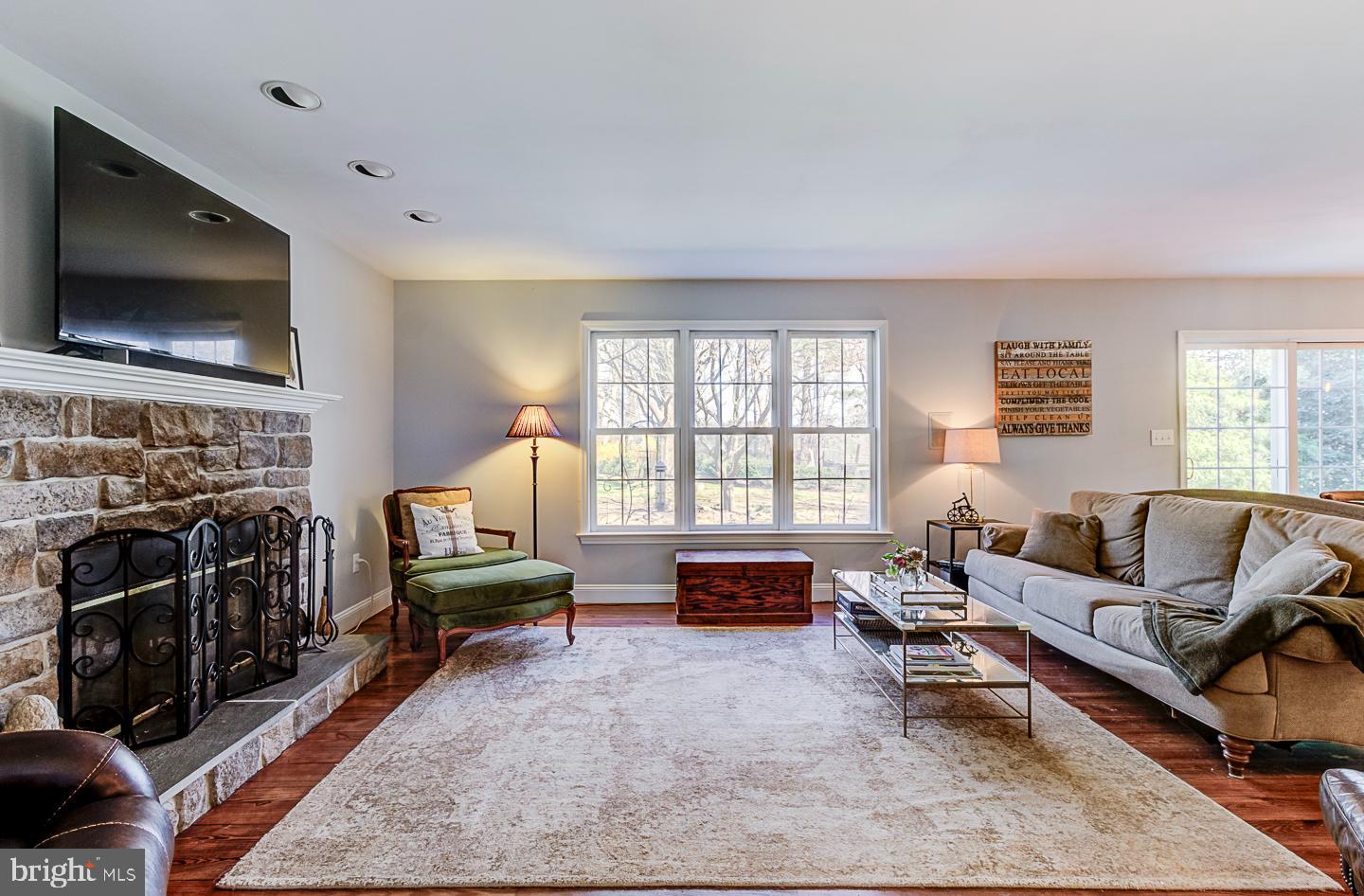 QUAIL HILL - Residential