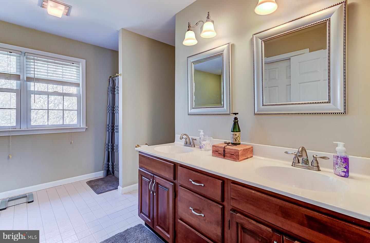 QUAIL HILL - Residential