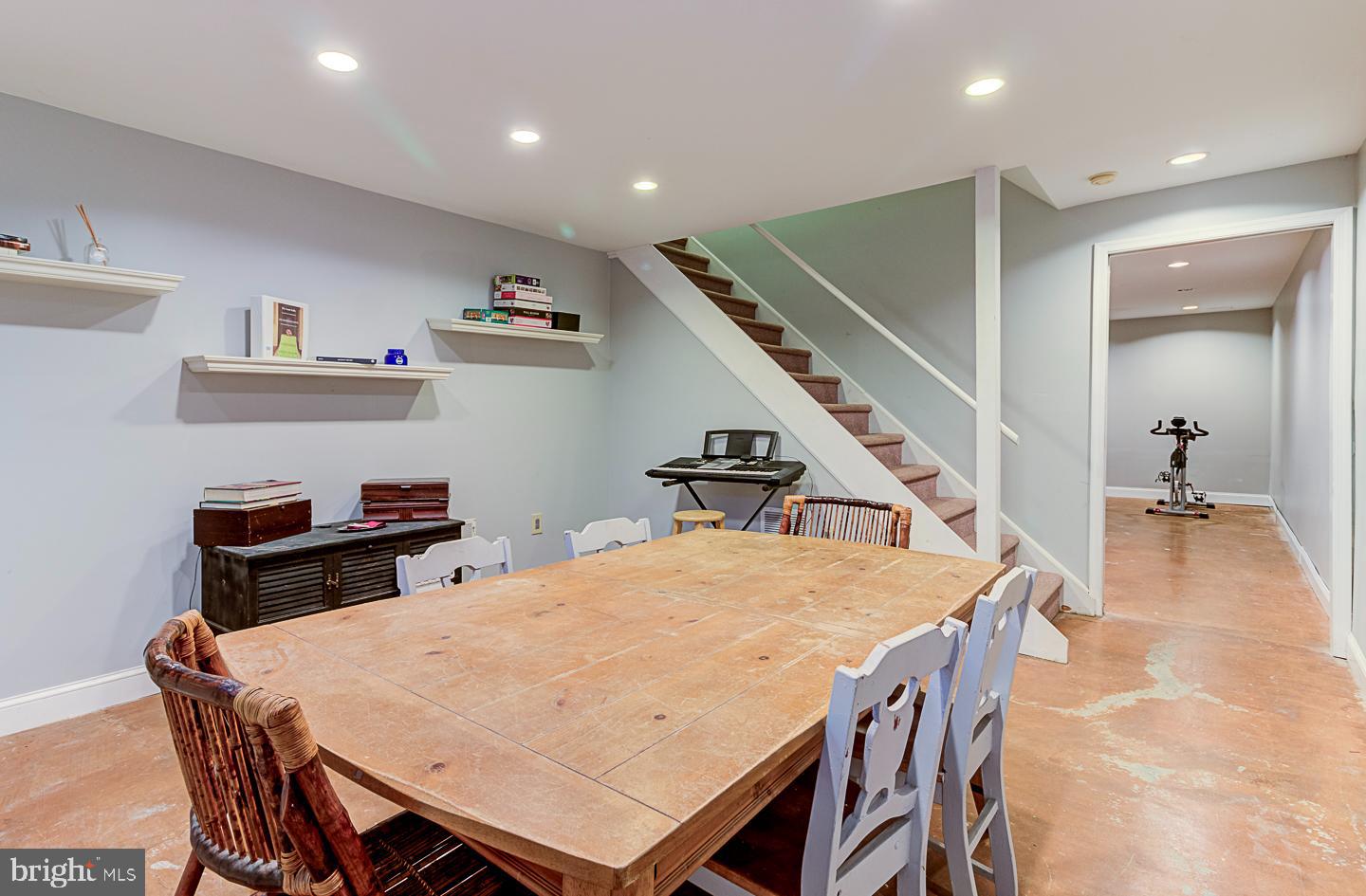 QUAIL HILL - Residential