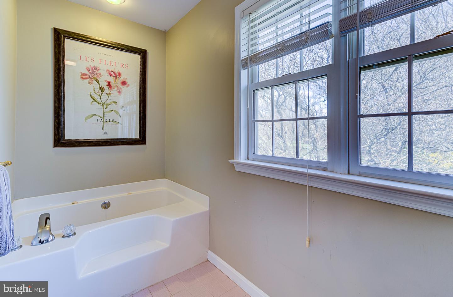 QUAIL HILL - Residential