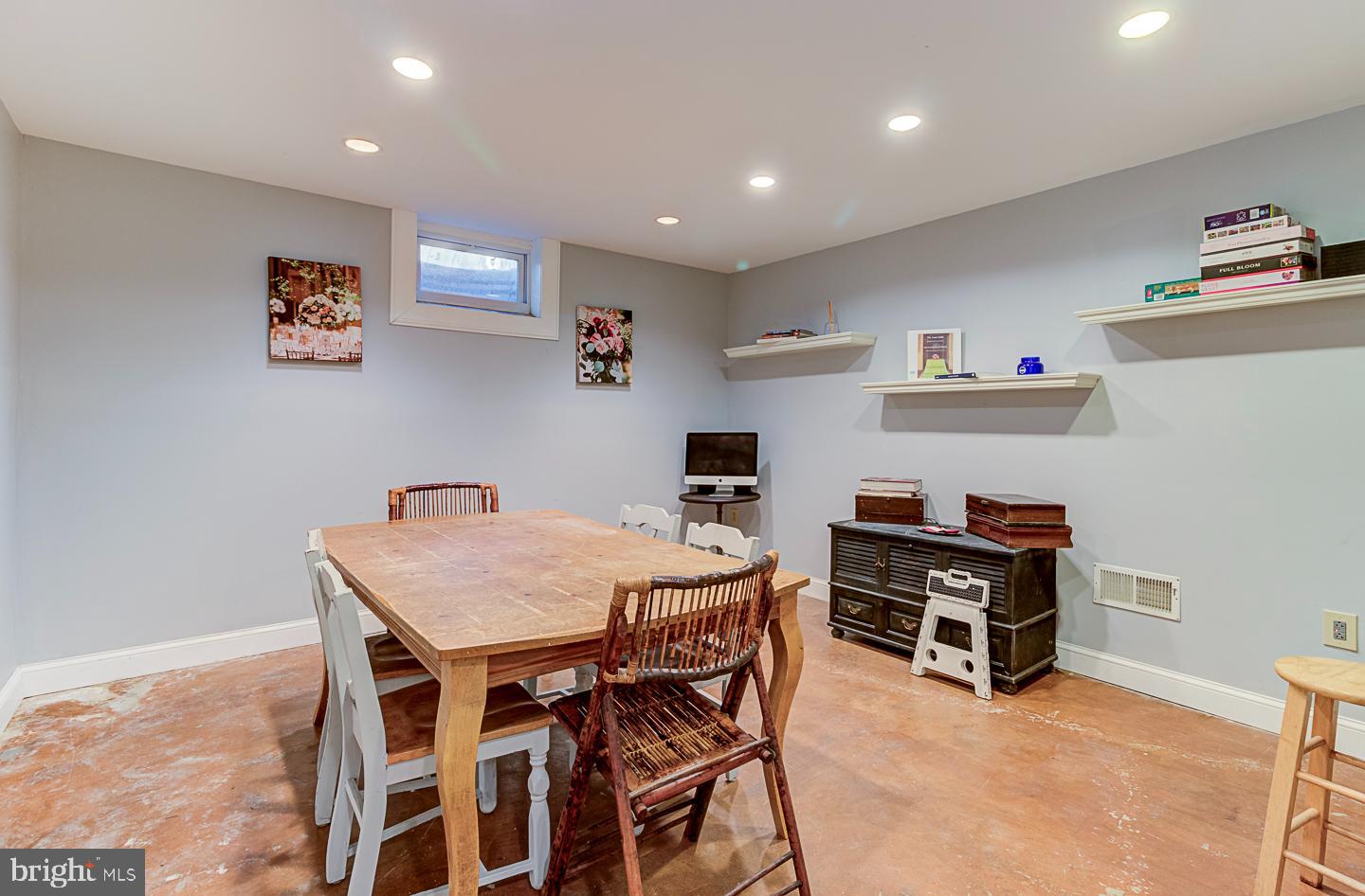 QUAIL HILL - Residential