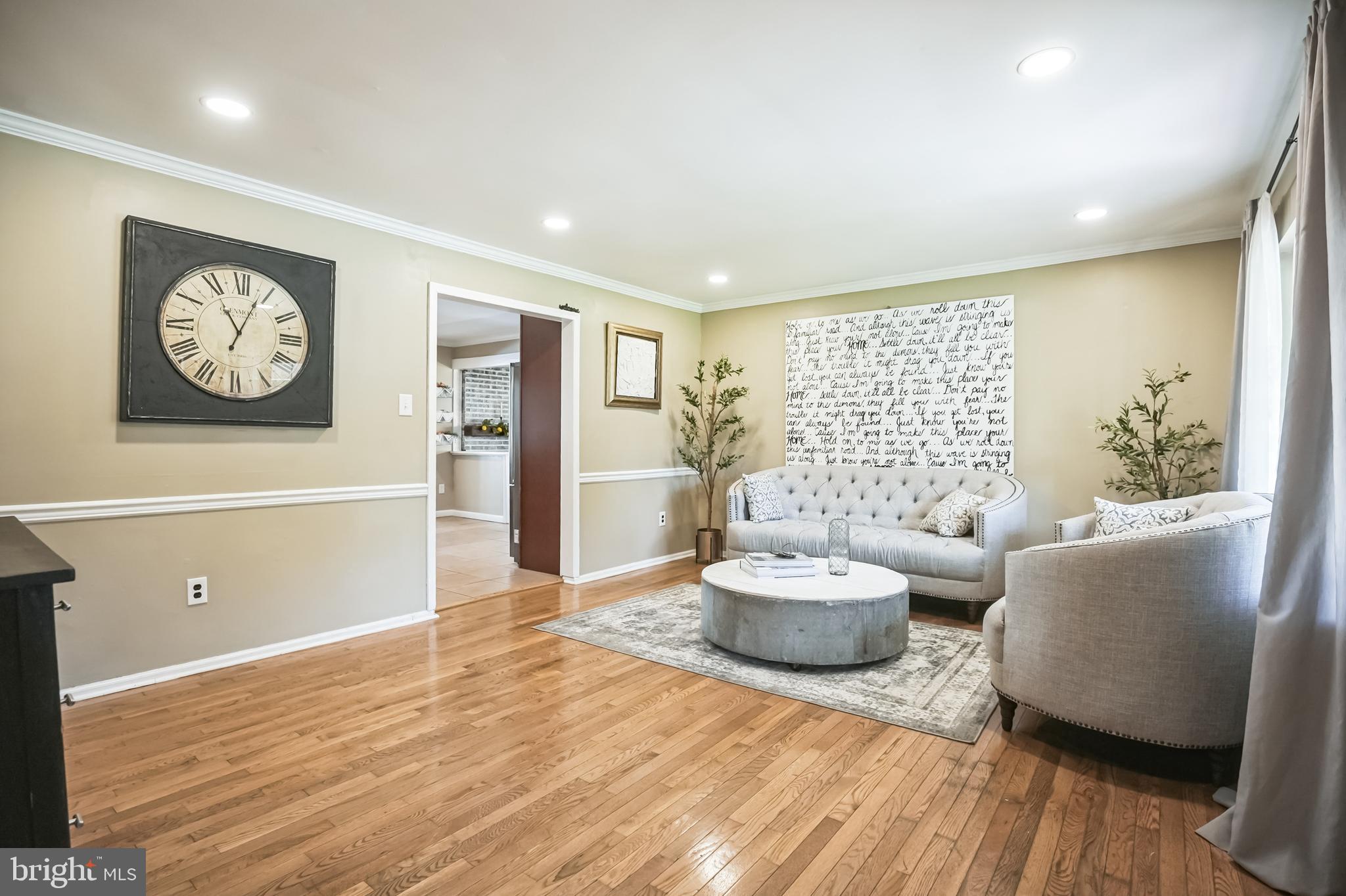 24 HUNTERS DRIVE