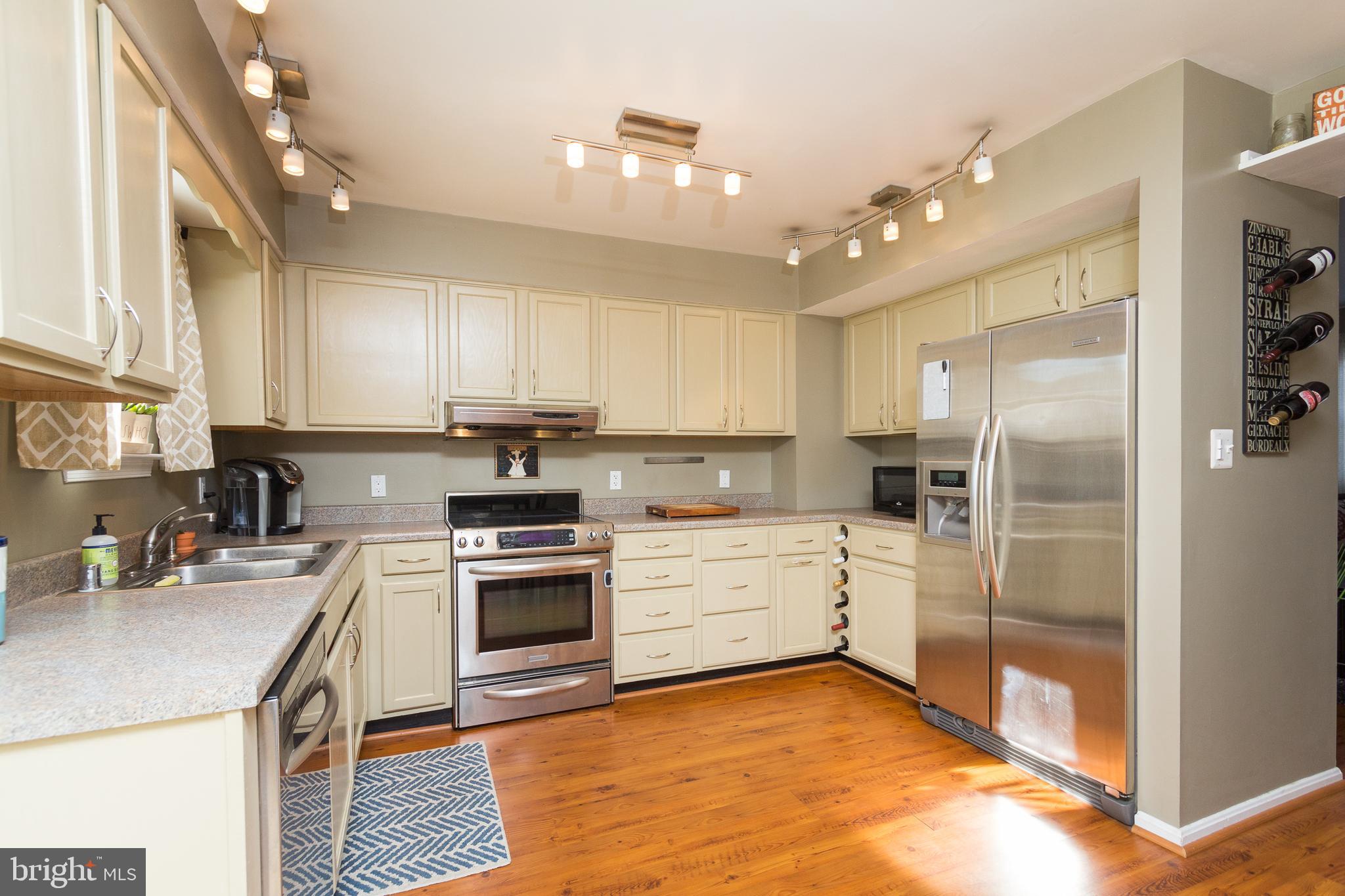 MARINER'S COVE - Residential