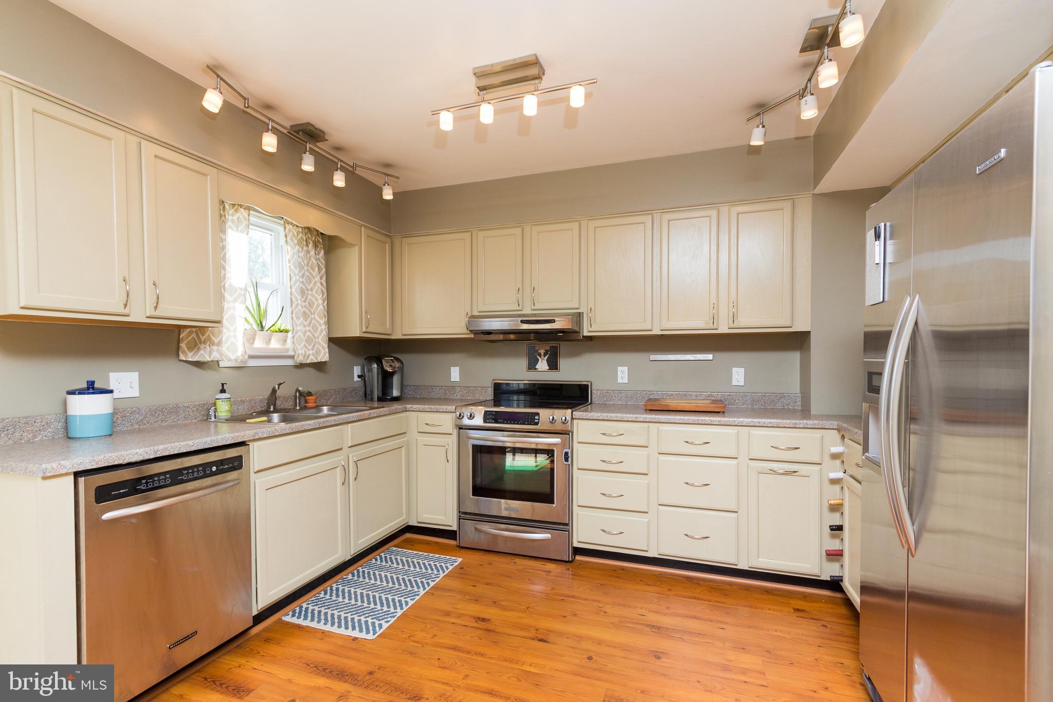 MARINER'S COVE - Residential