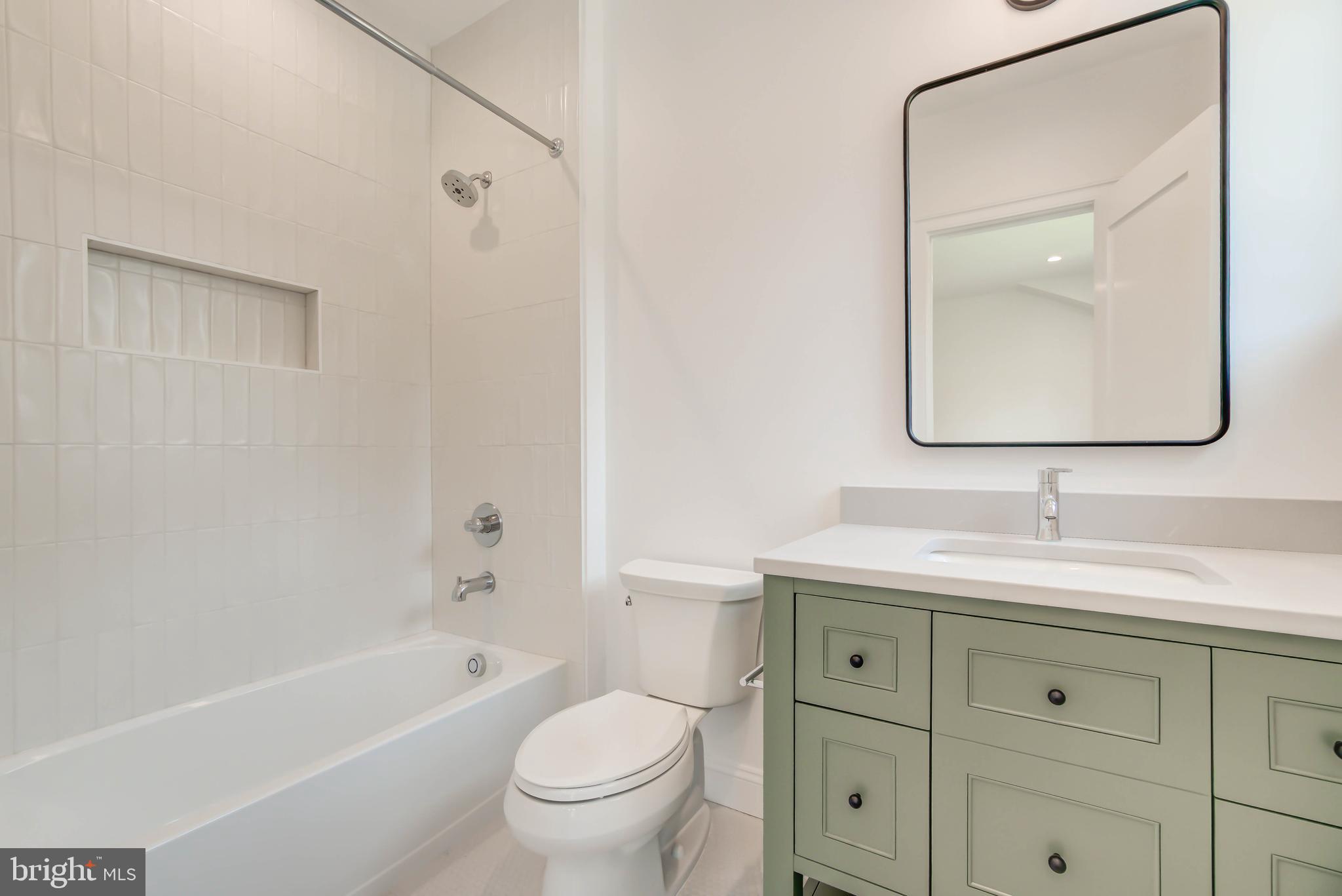 POTOMAC OUTSIDE - Residential