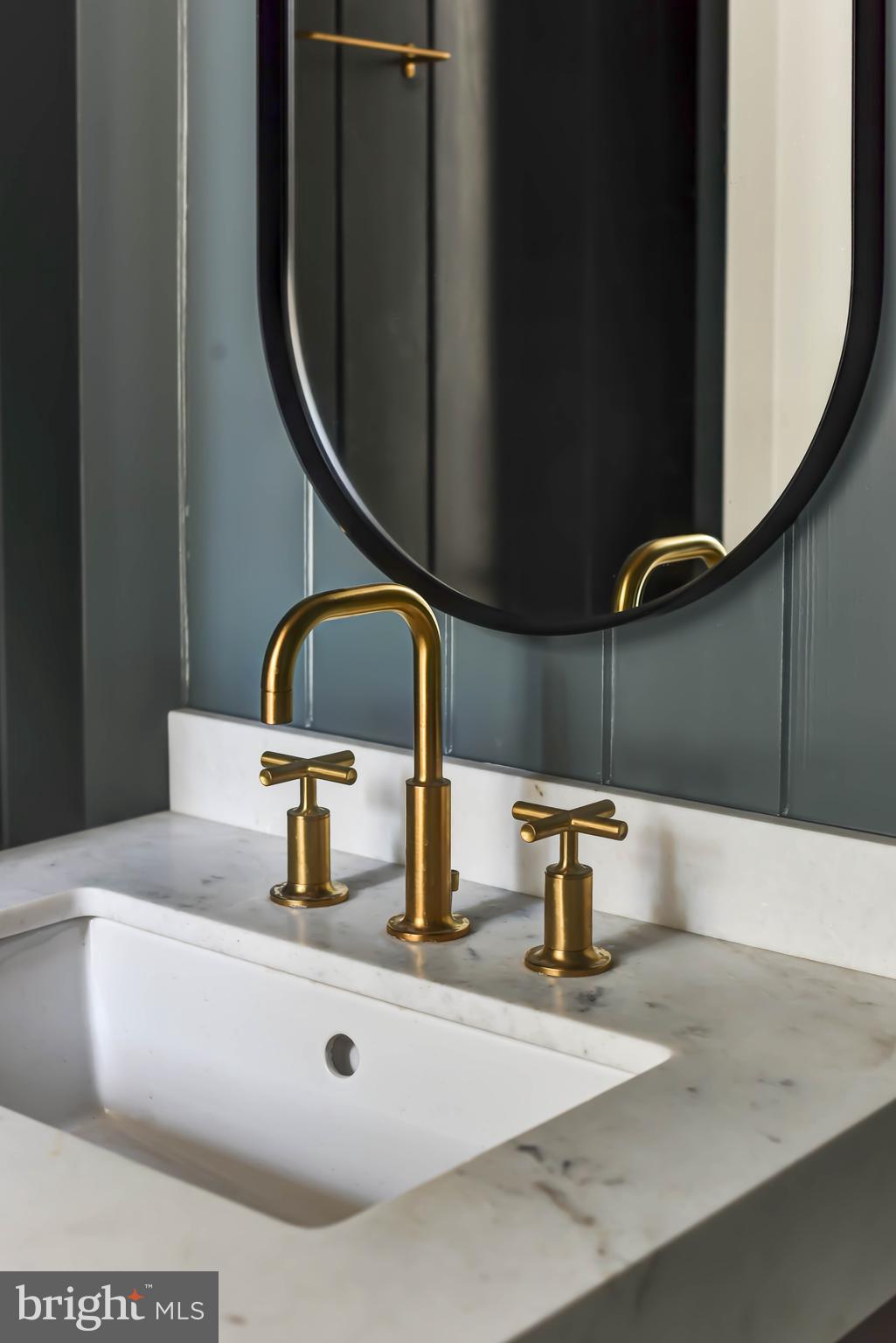 POTOMAC OUTSIDE - Residential