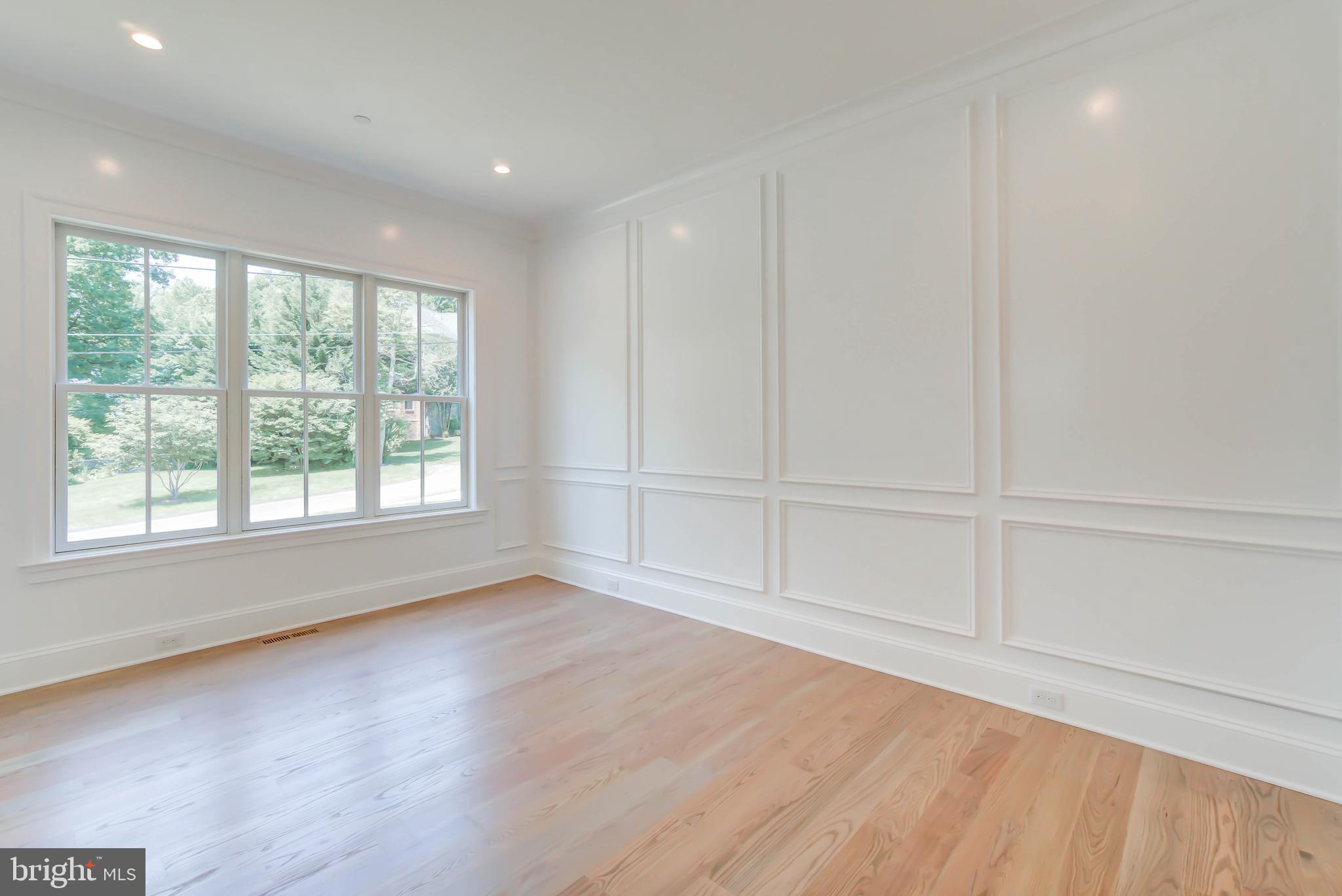 POTOMAC OUTSIDE - Residential