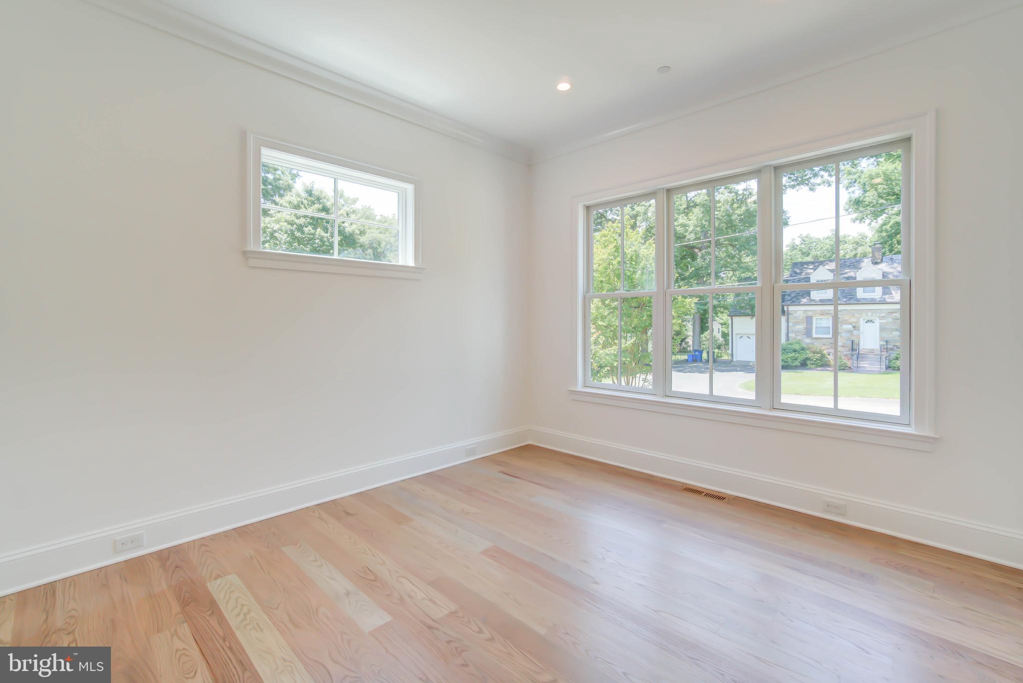 POTOMAC OUTSIDE - Residential