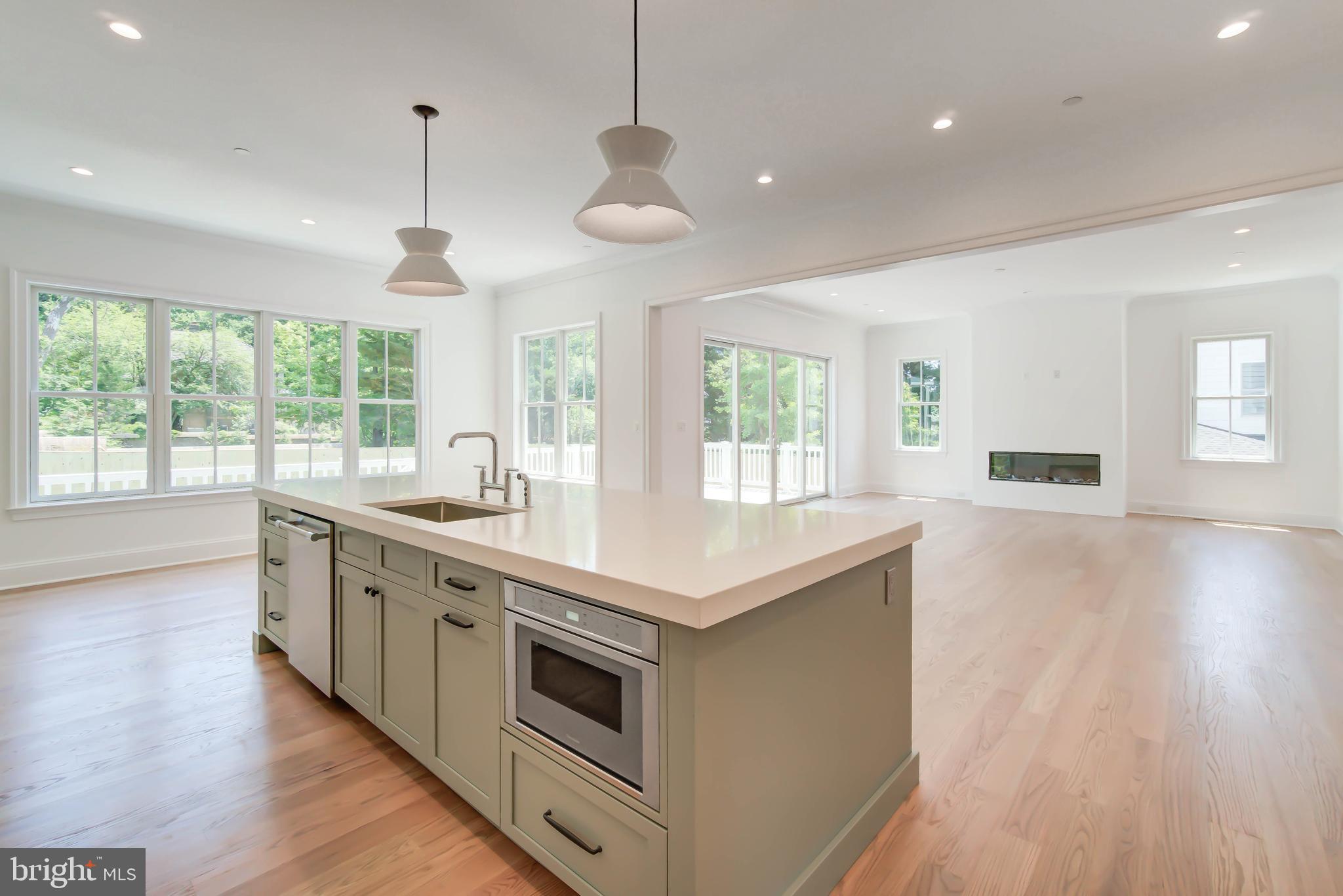 POTOMAC OUTSIDE - Residential