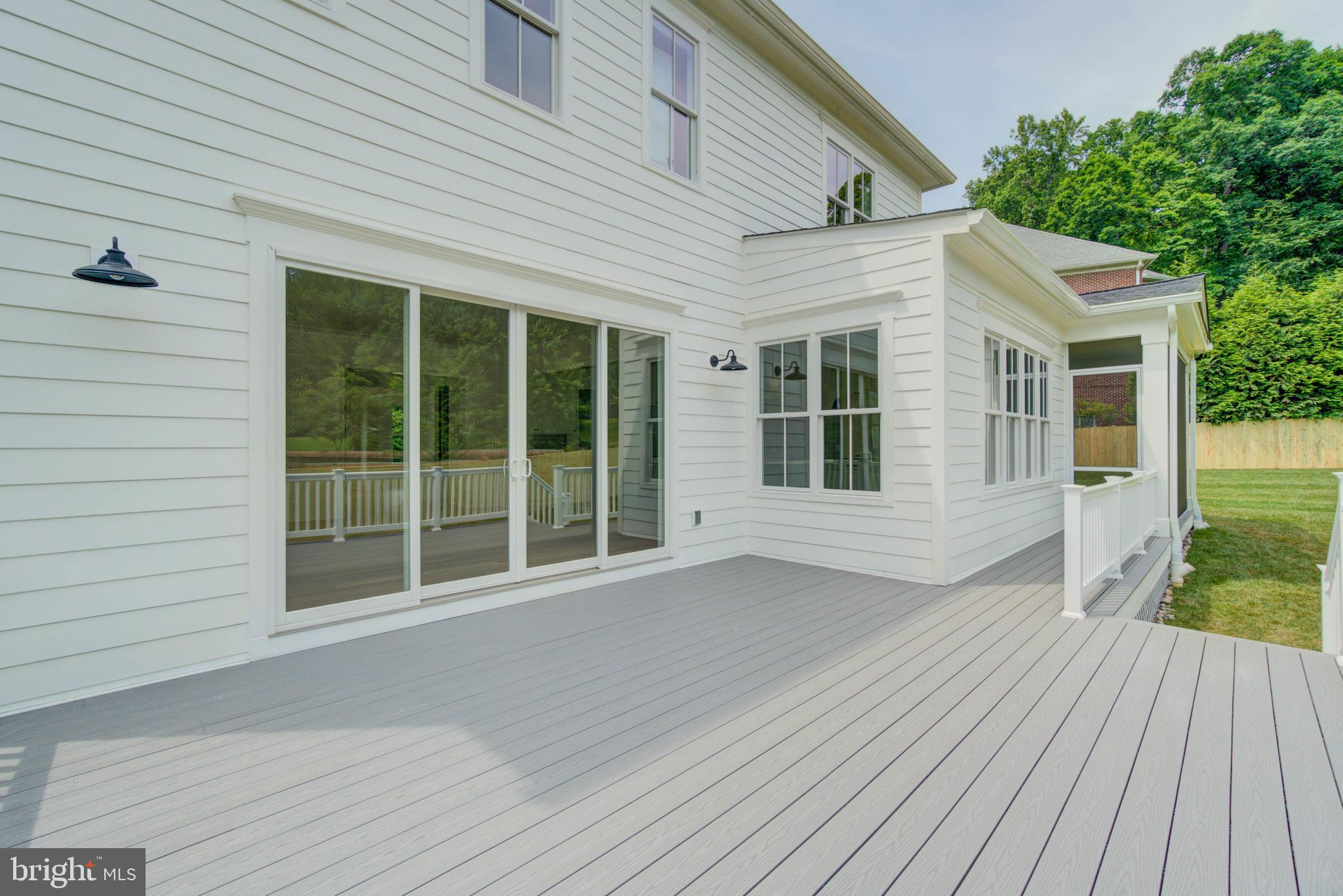 POTOMAC OUTSIDE - Residential