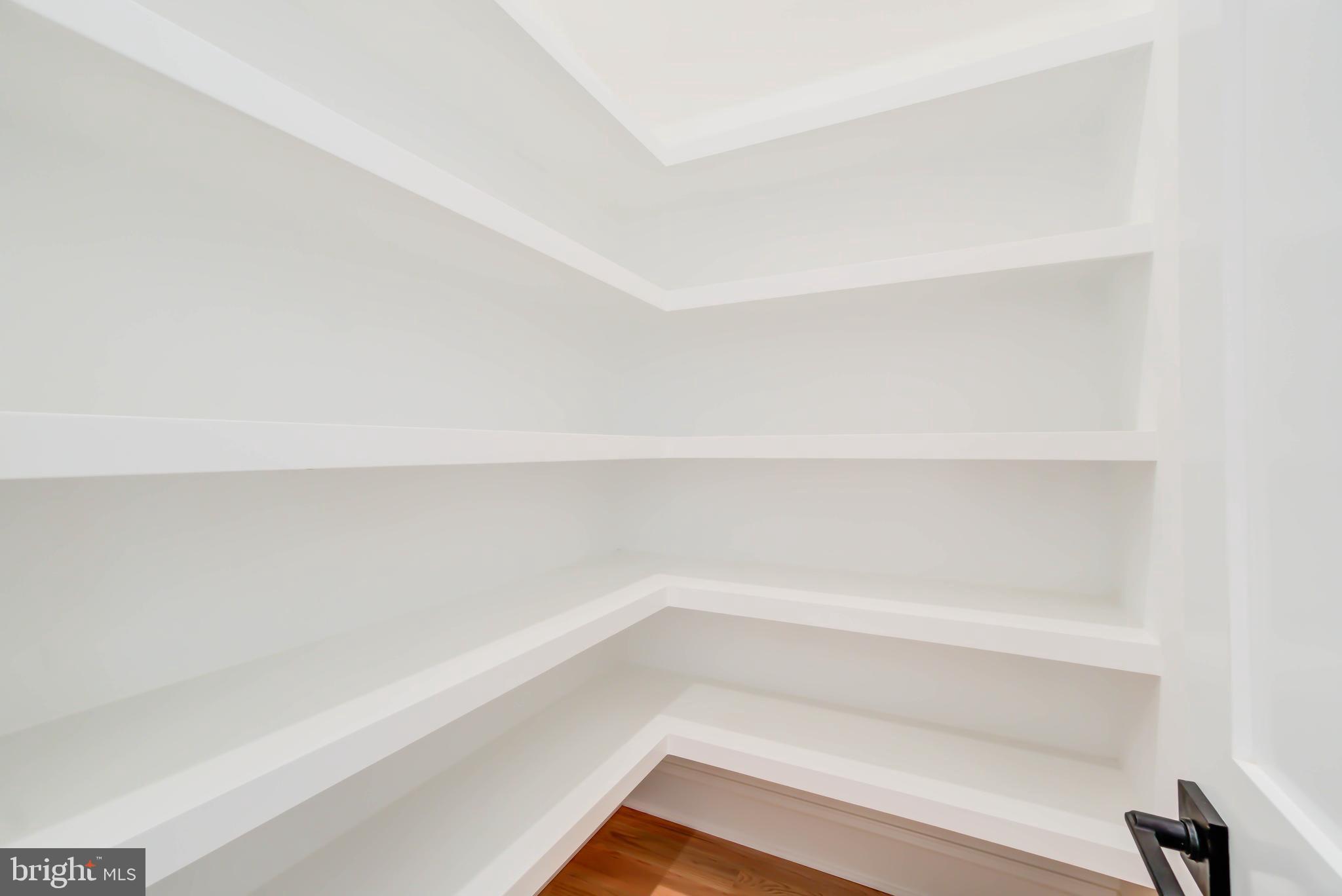 POTOMAC OUTSIDE - Residential