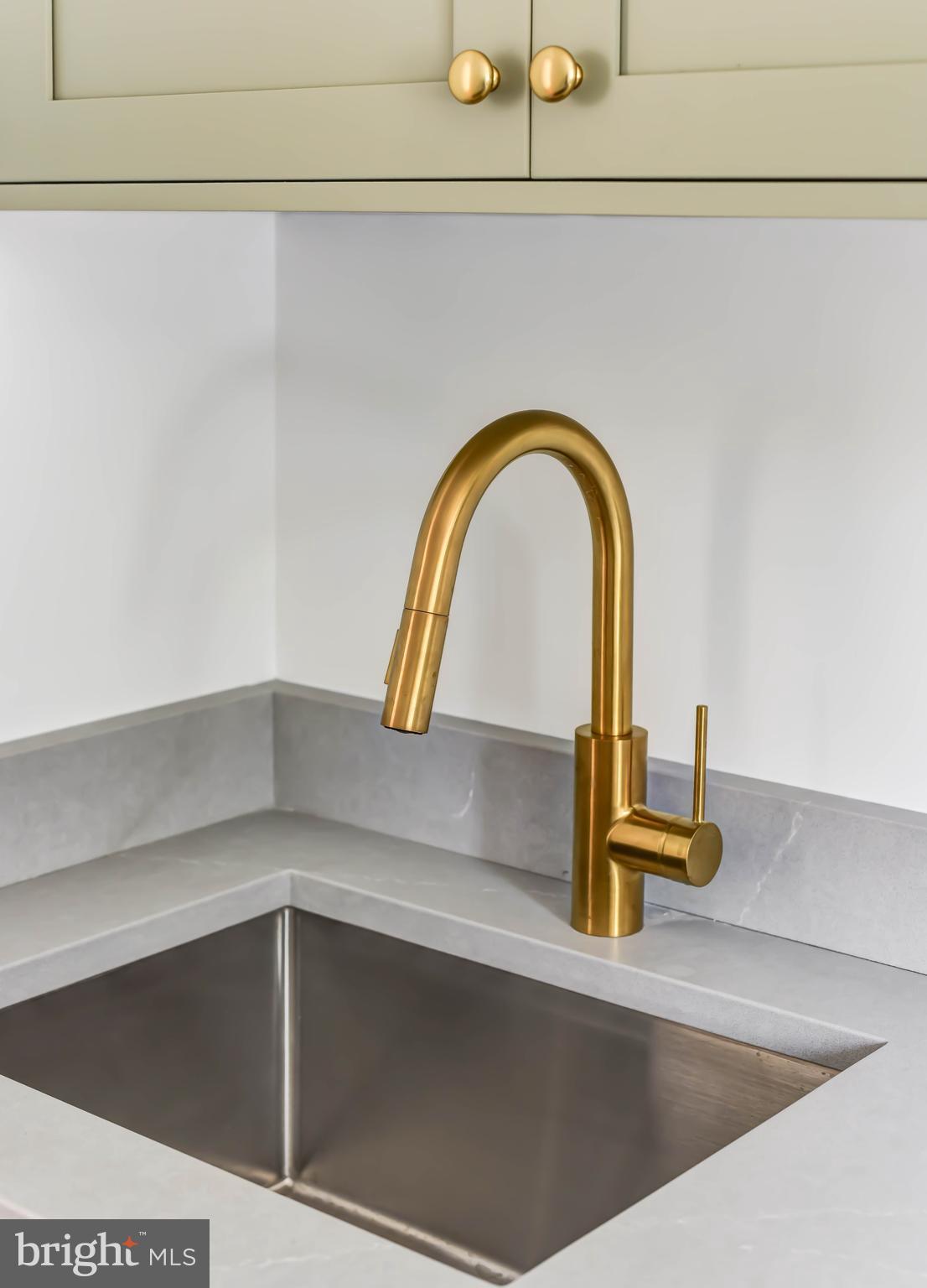 POTOMAC OUTSIDE - Residential