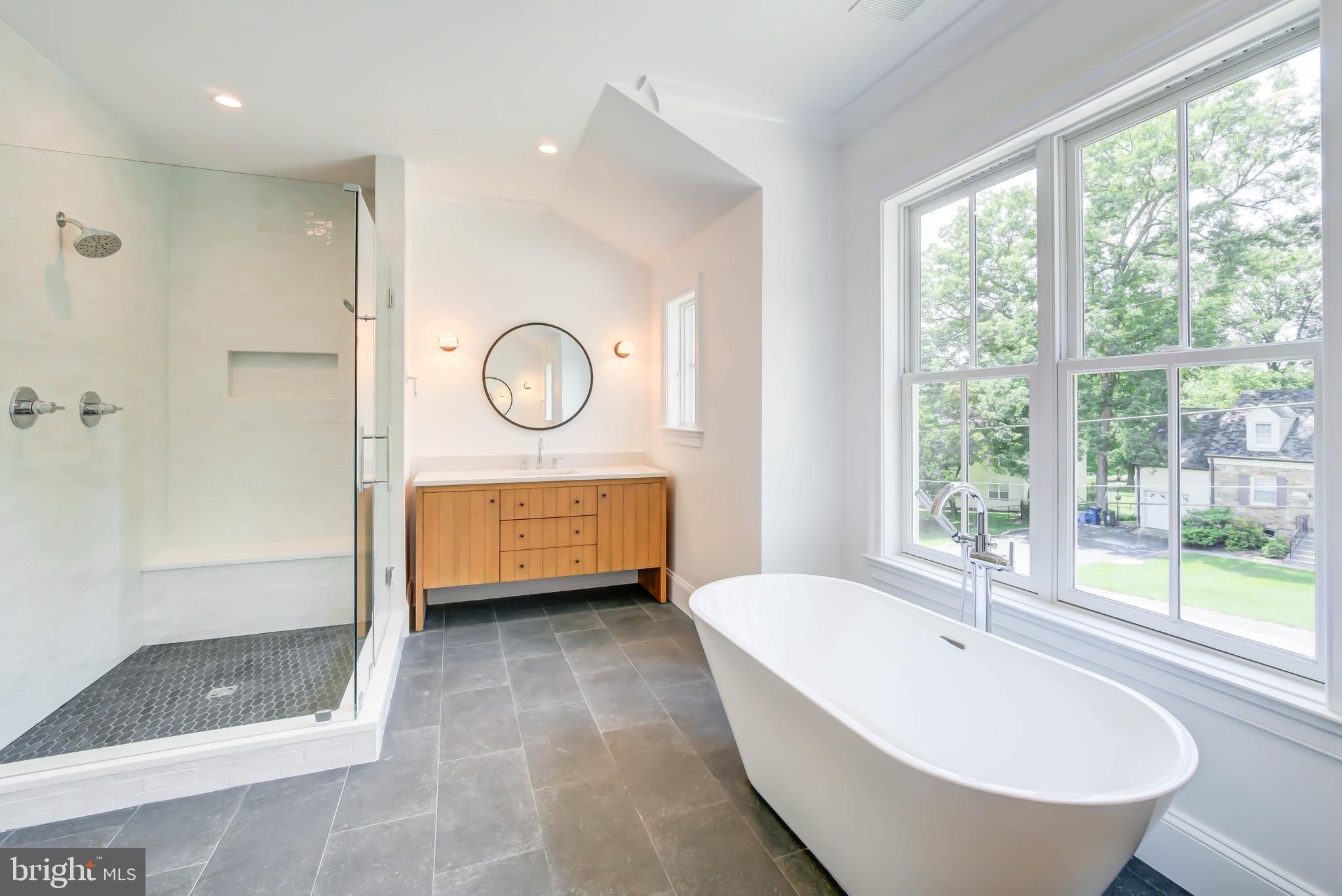 POTOMAC OUTSIDE - Residential