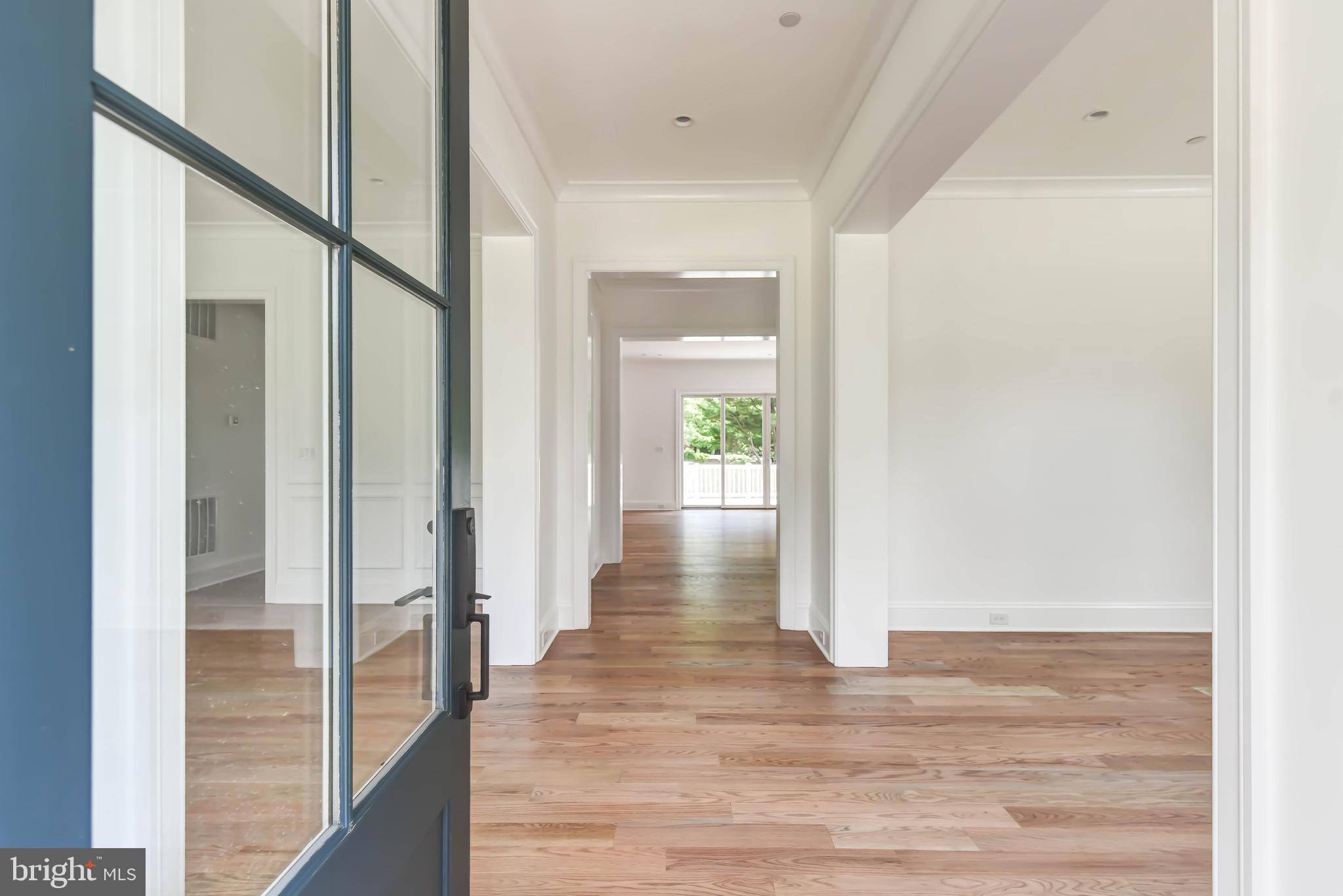 POTOMAC OUTSIDE - Residential