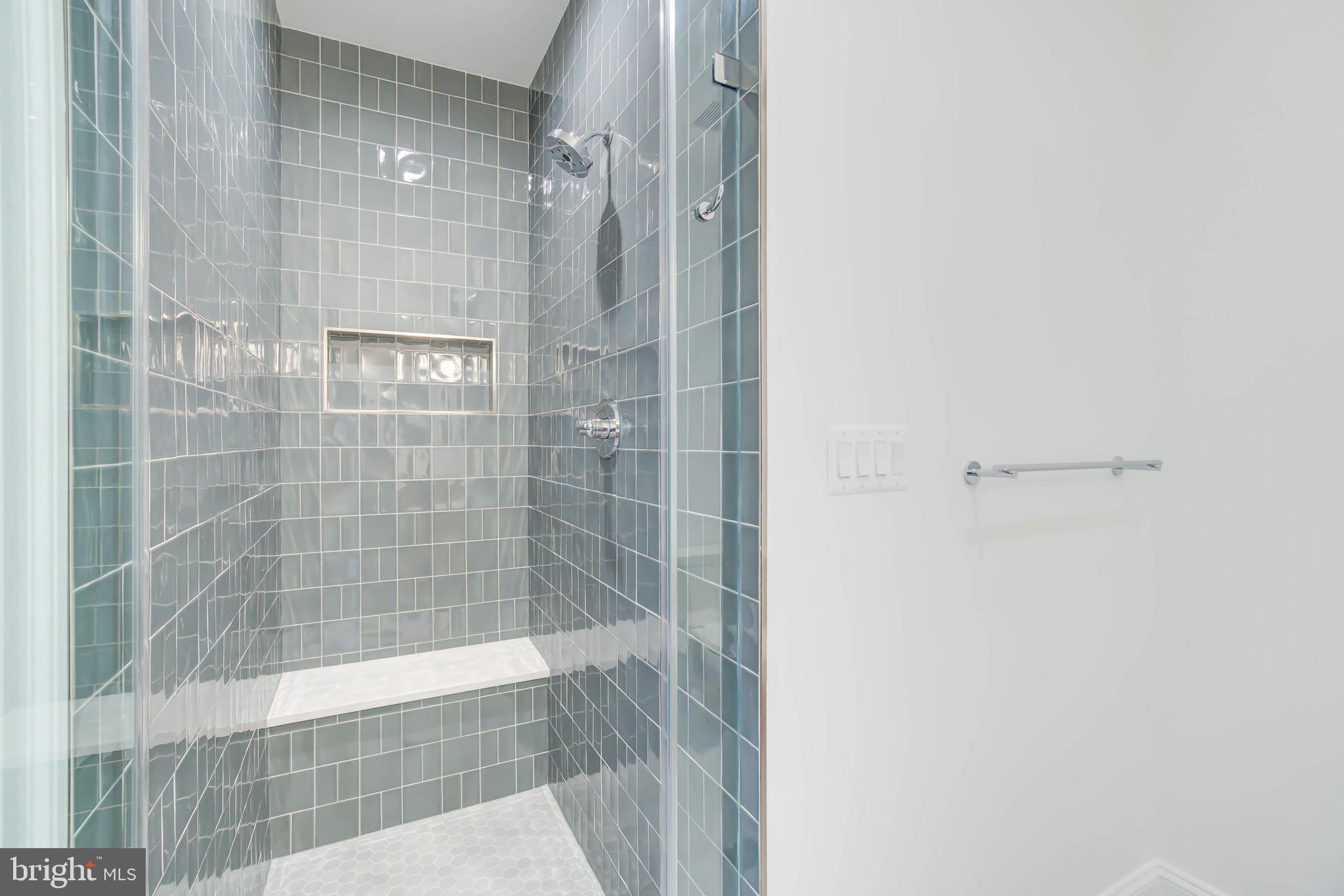 POTOMAC OUTSIDE - Residential