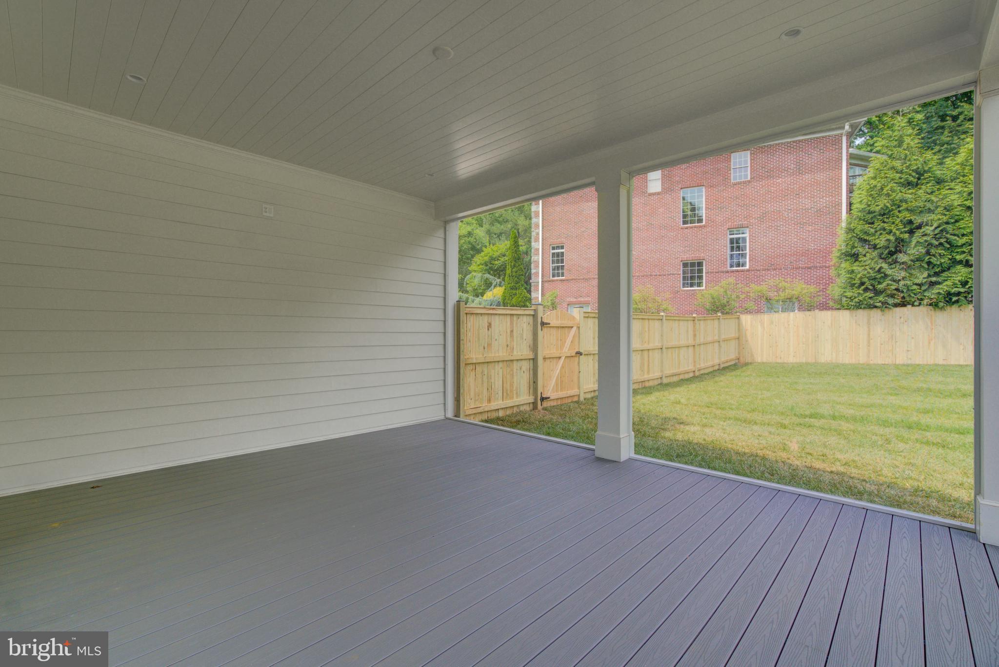 POTOMAC OUTSIDE - Residential