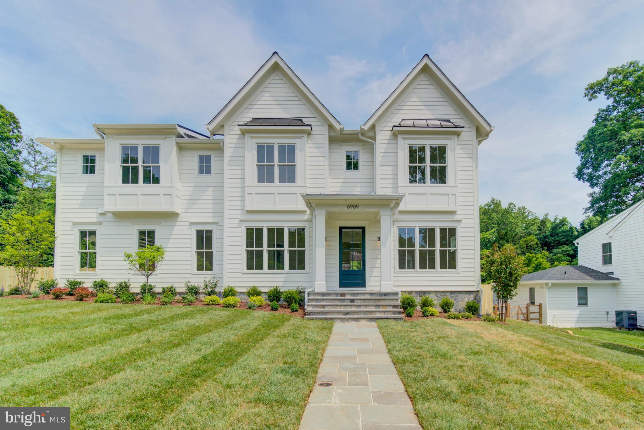 POTOMAC OUTSIDE - Residential