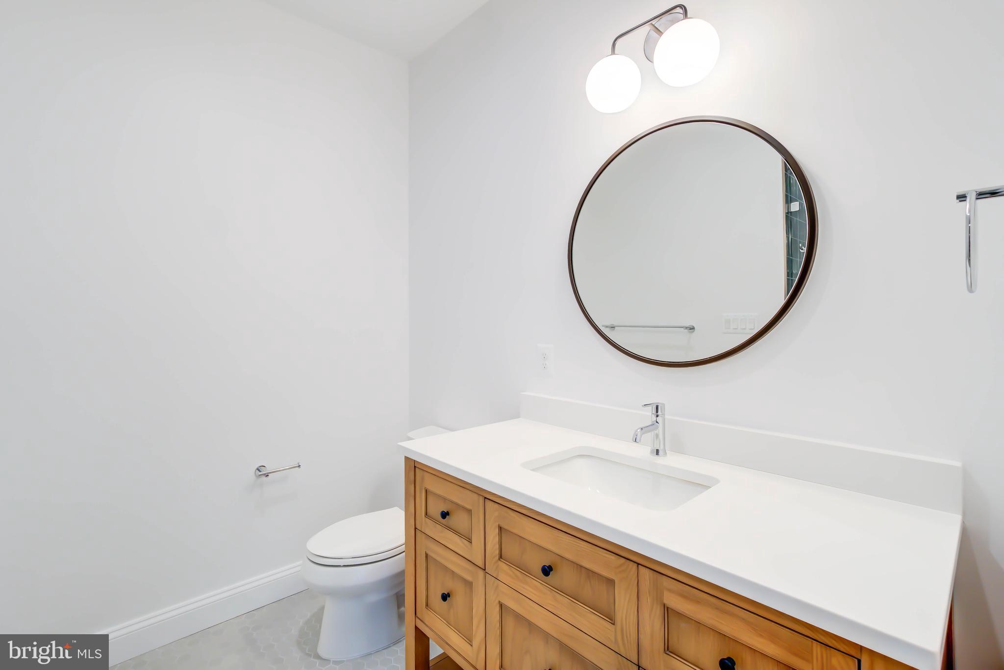 POTOMAC OUTSIDE - Residential