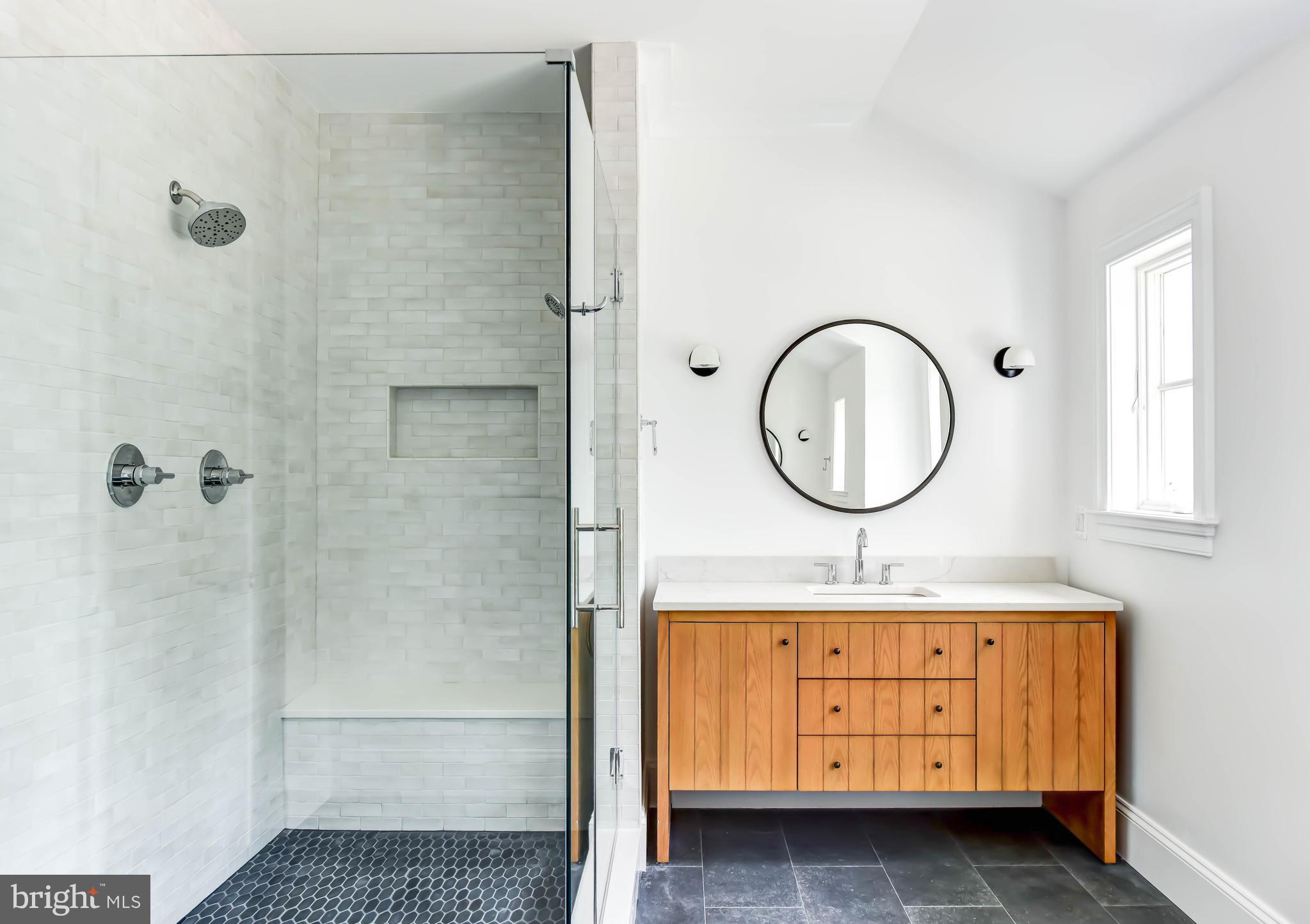 POTOMAC OUTSIDE - Residential