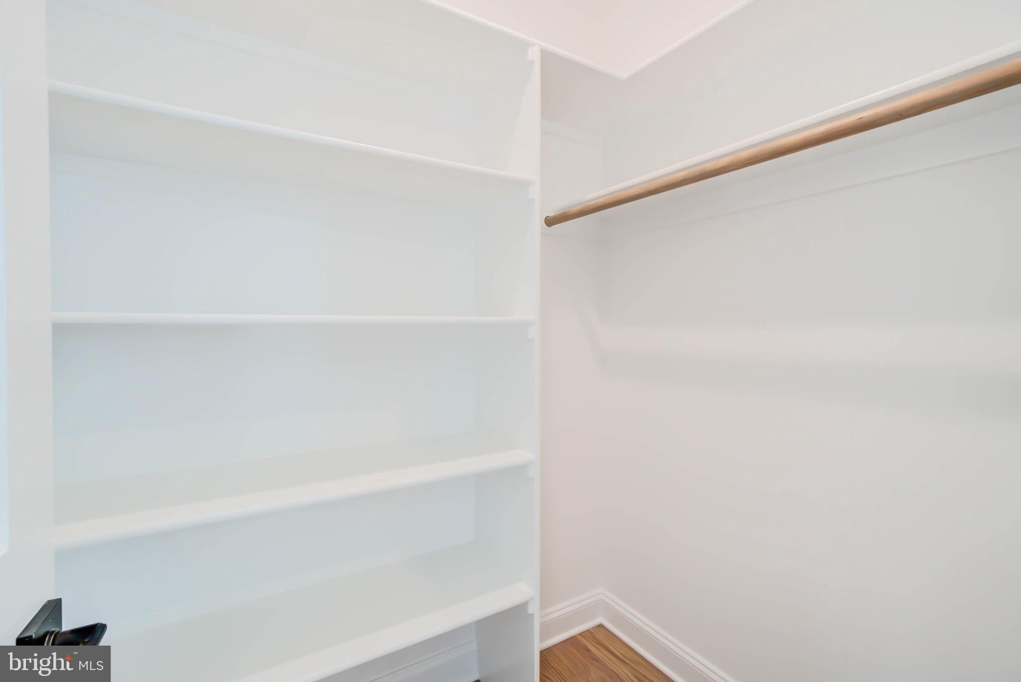 POTOMAC OUTSIDE - Residential