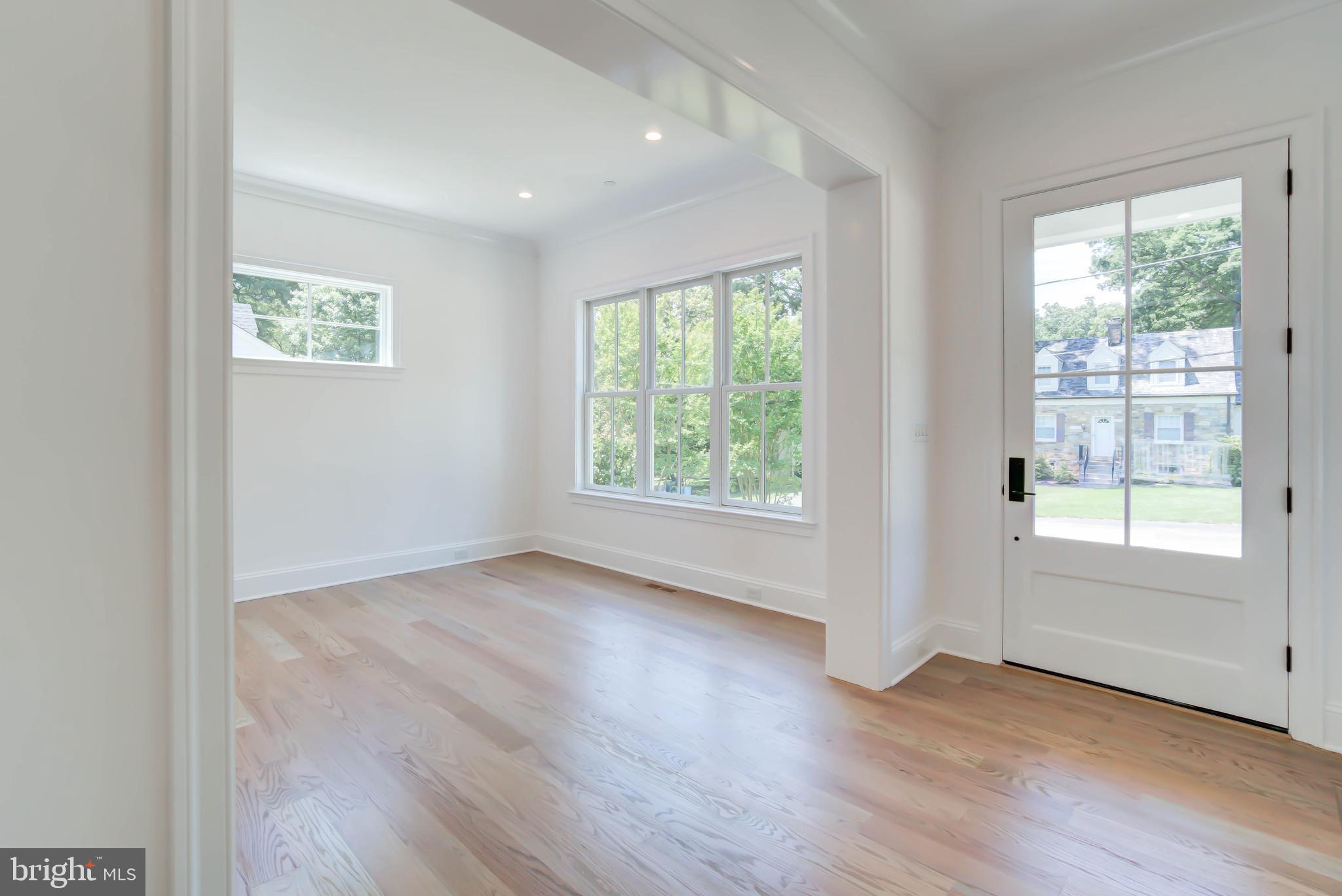 POTOMAC OUTSIDE - Residential