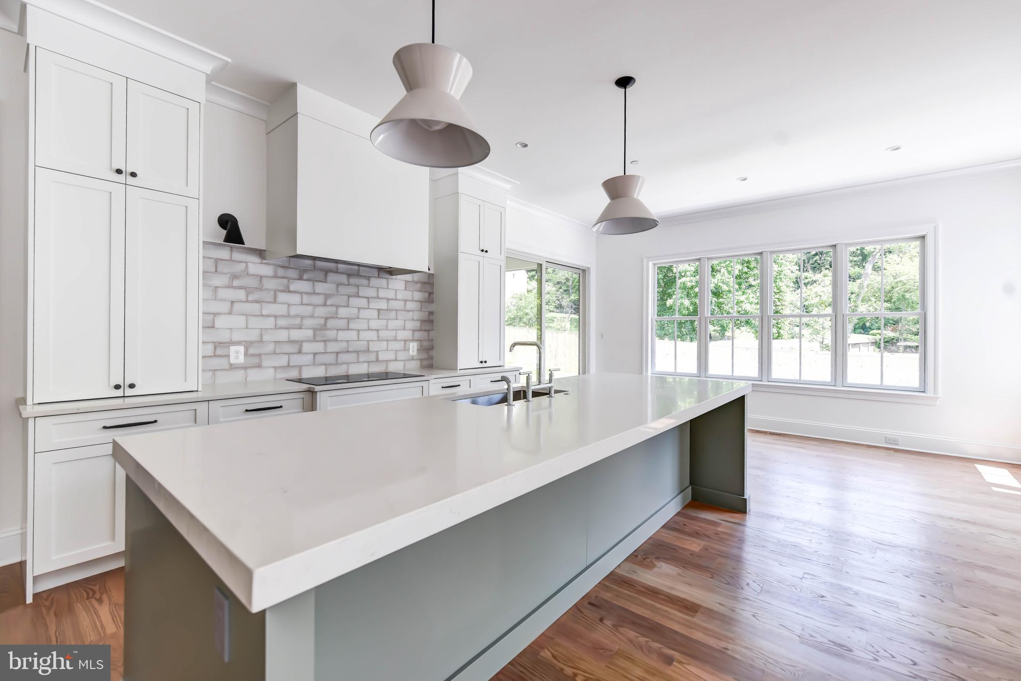 POTOMAC OUTSIDE - Residential