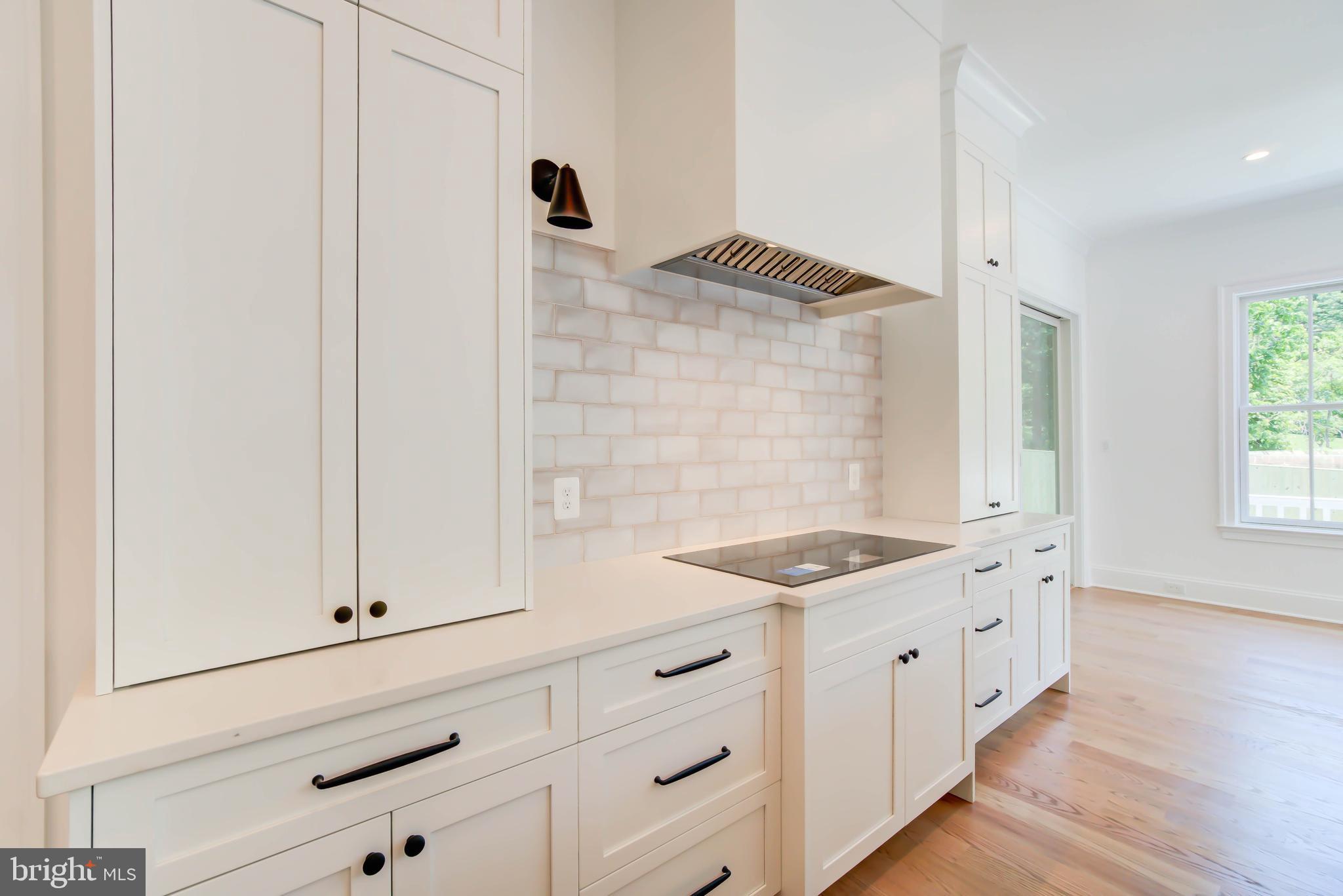 POTOMAC OUTSIDE - Residential