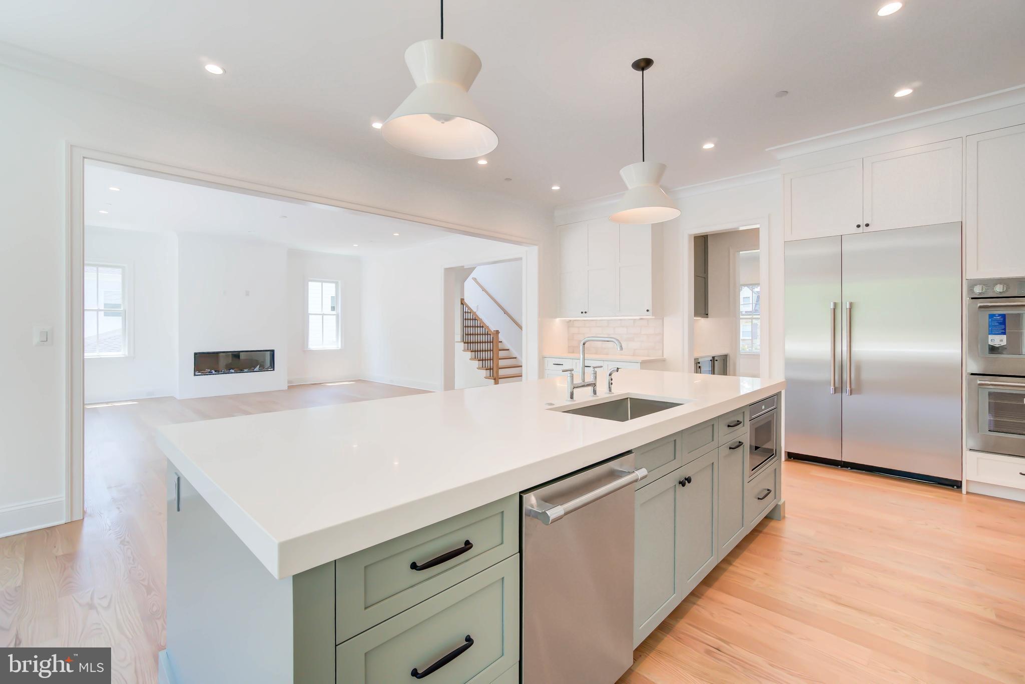 POTOMAC OUTSIDE - Residential