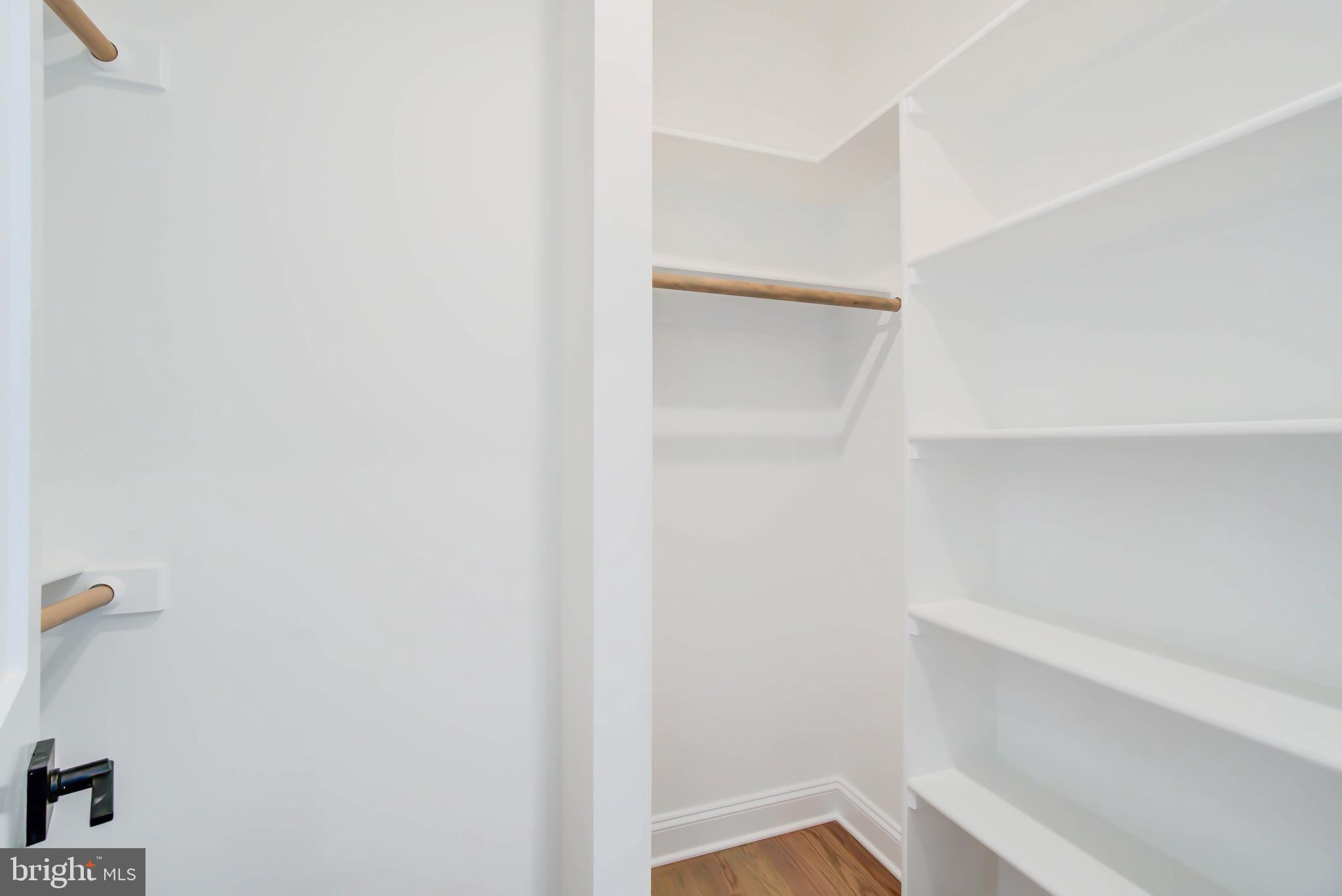 POTOMAC OUTSIDE - Residential