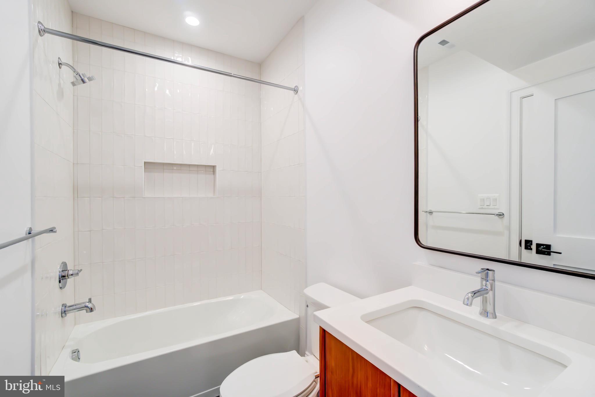 POTOMAC OUTSIDE - Residential