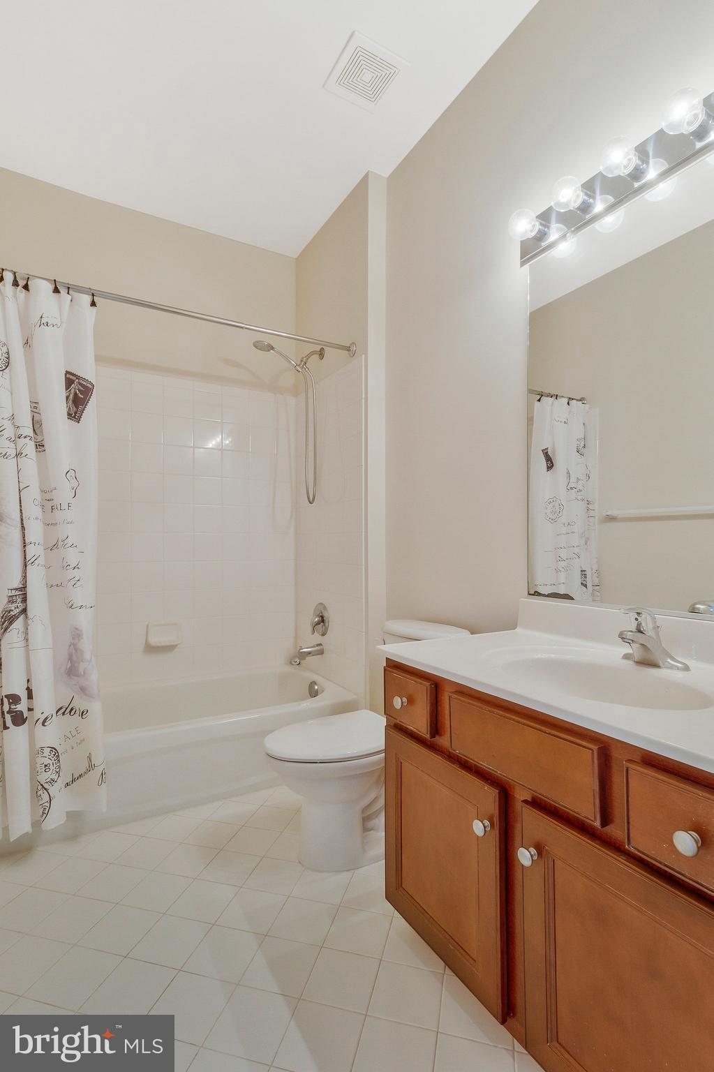 VILLAGES OF PIEDMONT - Residential Lease