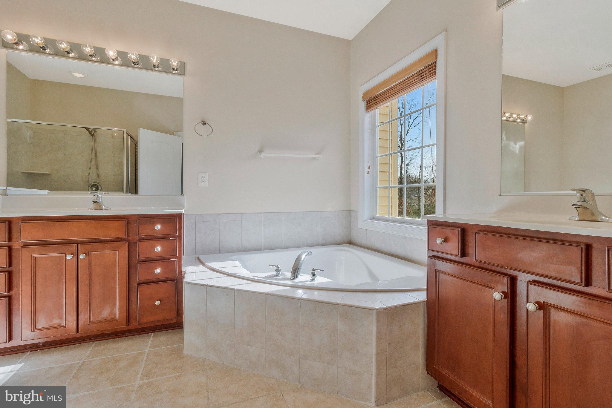 VILLAGES OF PIEDMONT - Residential Lease