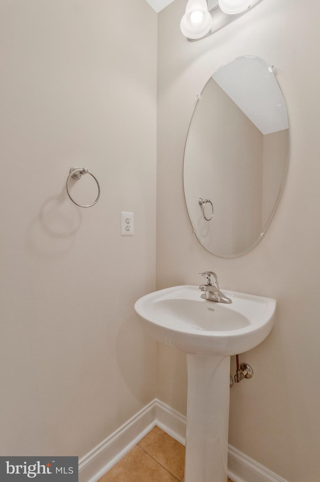 VILLAGES OF PIEDMONT - Residential Lease