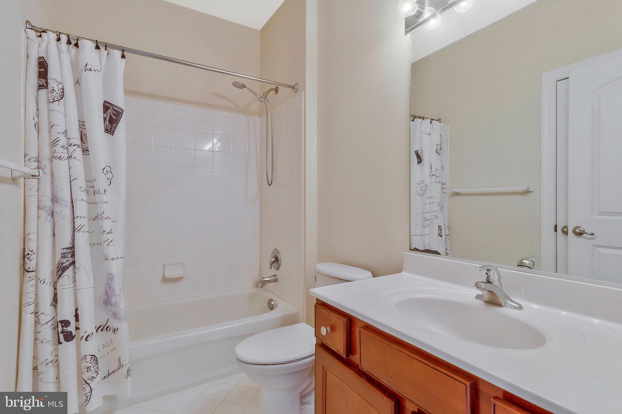 VILLAGES OF PIEDMONT - Residential Lease