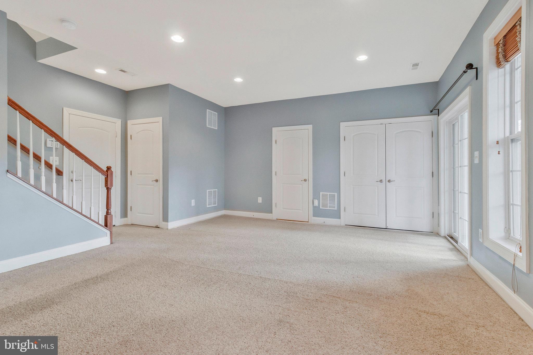 VILLAGES OF PIEDMONT - Residential Lease