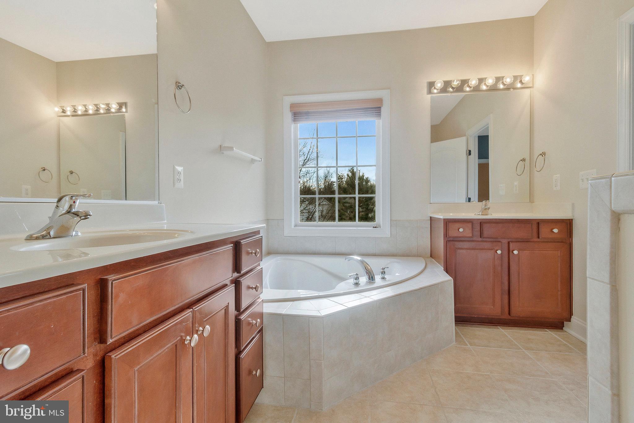 VILLAGES OF PIEDMONT - Residential Lease