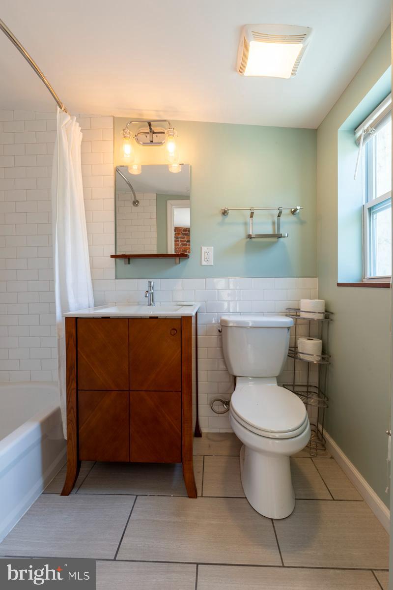 FISHTOWN - Residential Lease