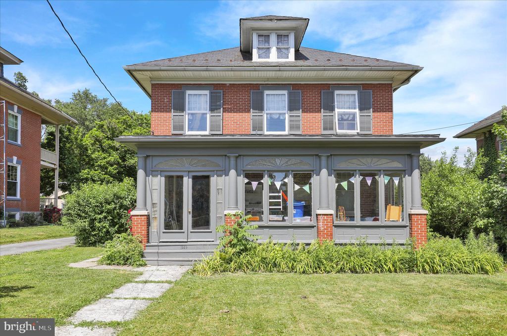 Photo of 1939 Willow Street Pike, LANCASTER, PA 17602 (MLS # PALA2089584)