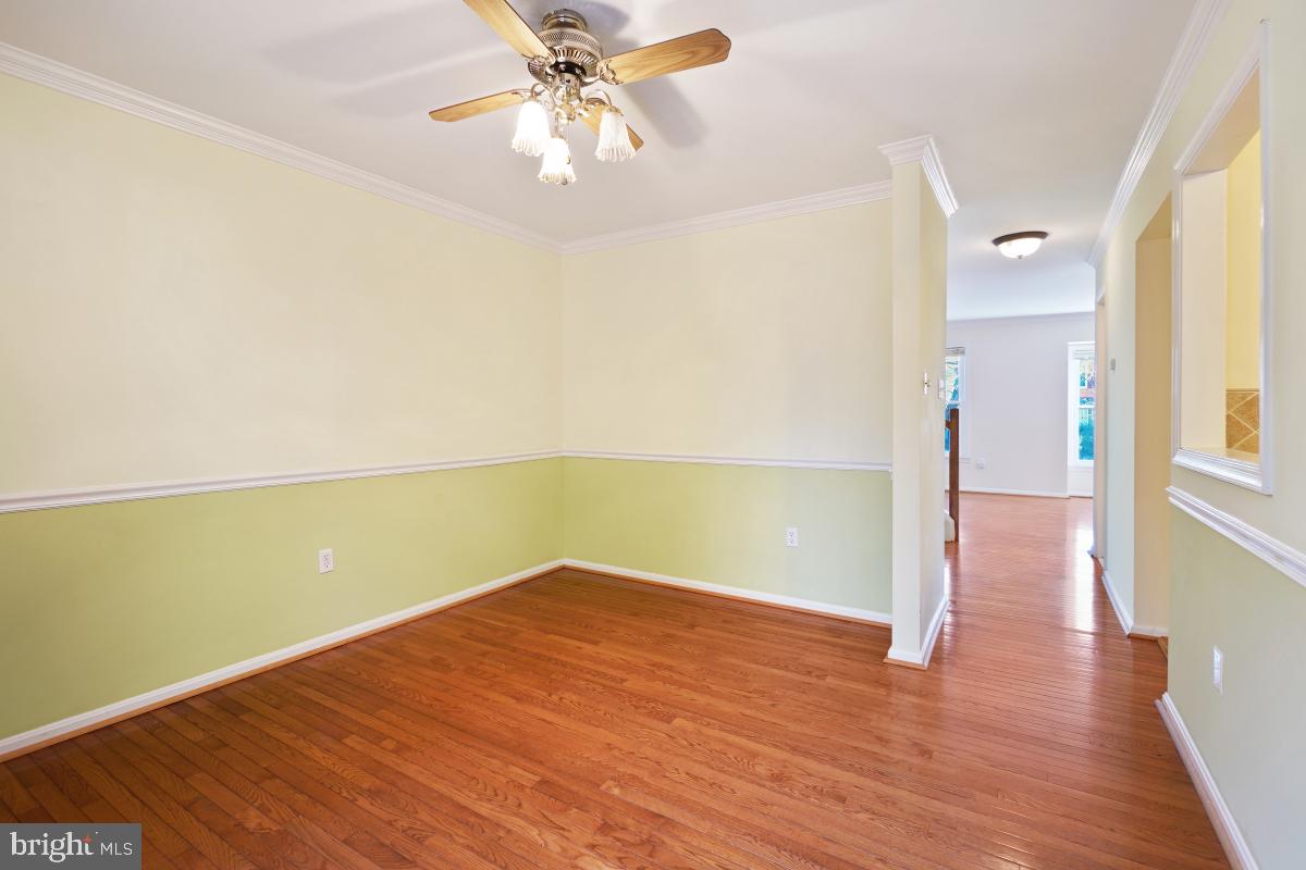 WOODLAND HILLS - Residential