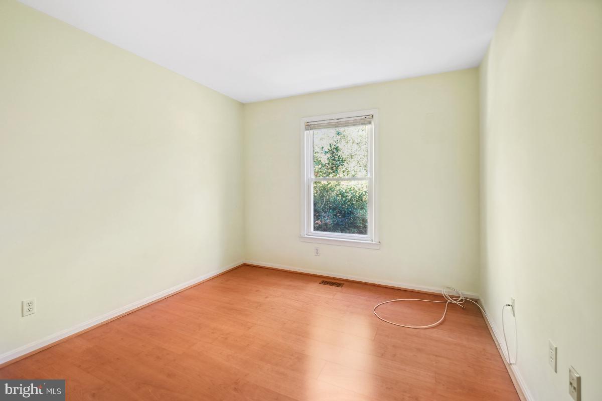 WOODLAND HILLS - Residential