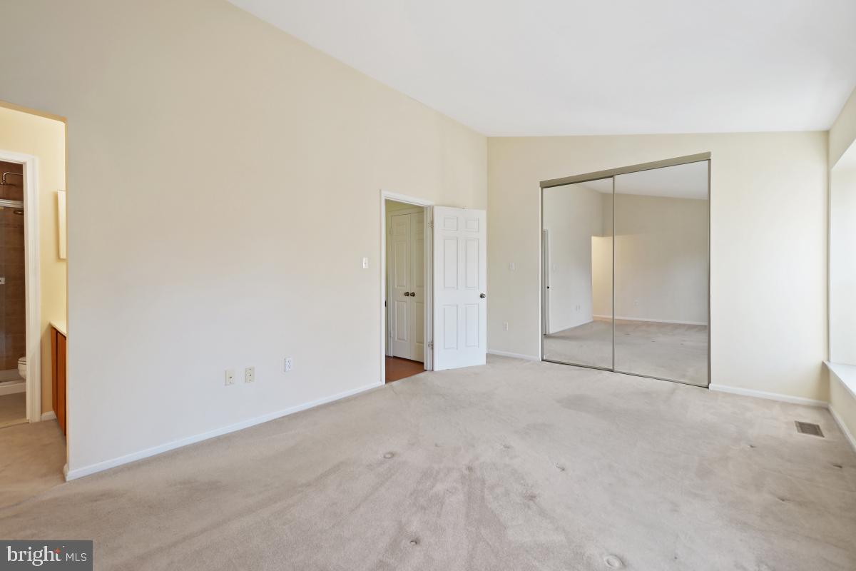 WOODLAND HILLS - Residential