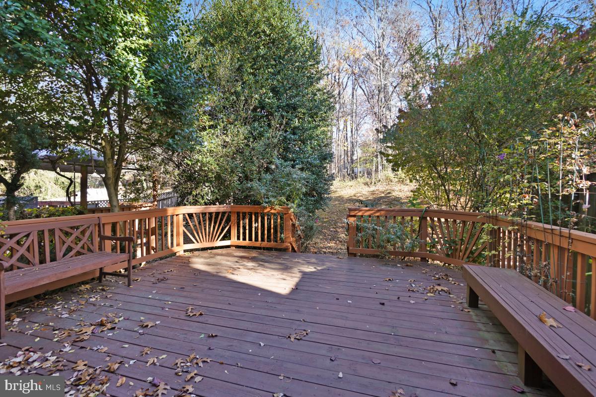 WOODLAND HILLS - Residential