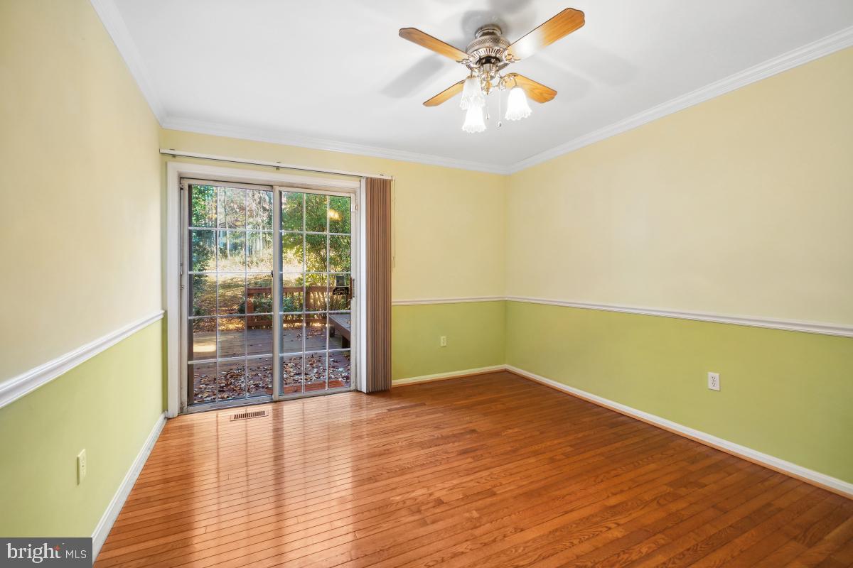 WOODLAND HILLS - Residential