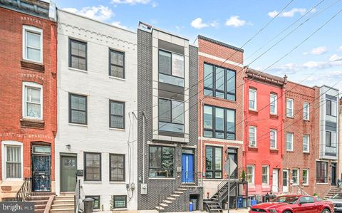 Townhouse For Rent - 1844 N 4th Street<br/> PHILADELPHIA, PA 19122