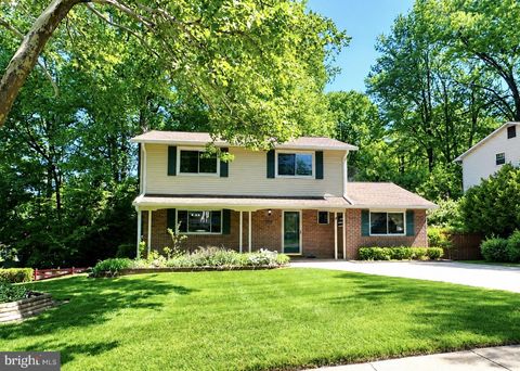 4945 GAINSBOROUGH DRIVE FAIRFAX VA 22032