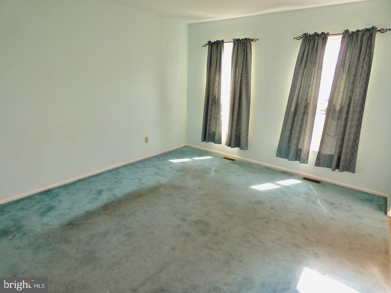 SALEM WOODS - Residential