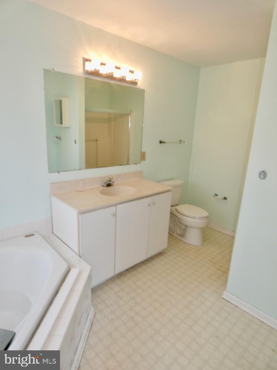 SALEM WOODS - Residential