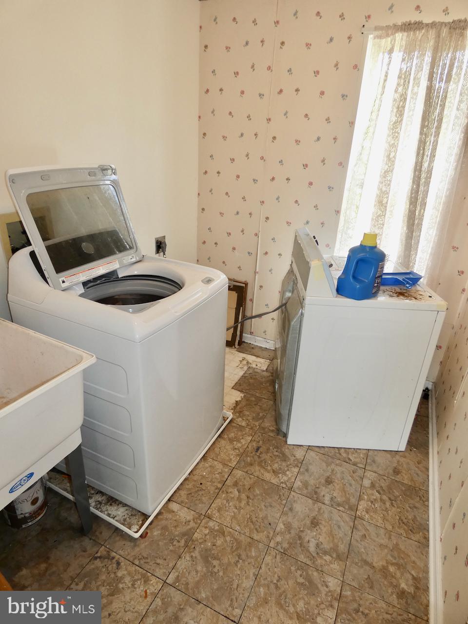 SALEM WOODS - Residential