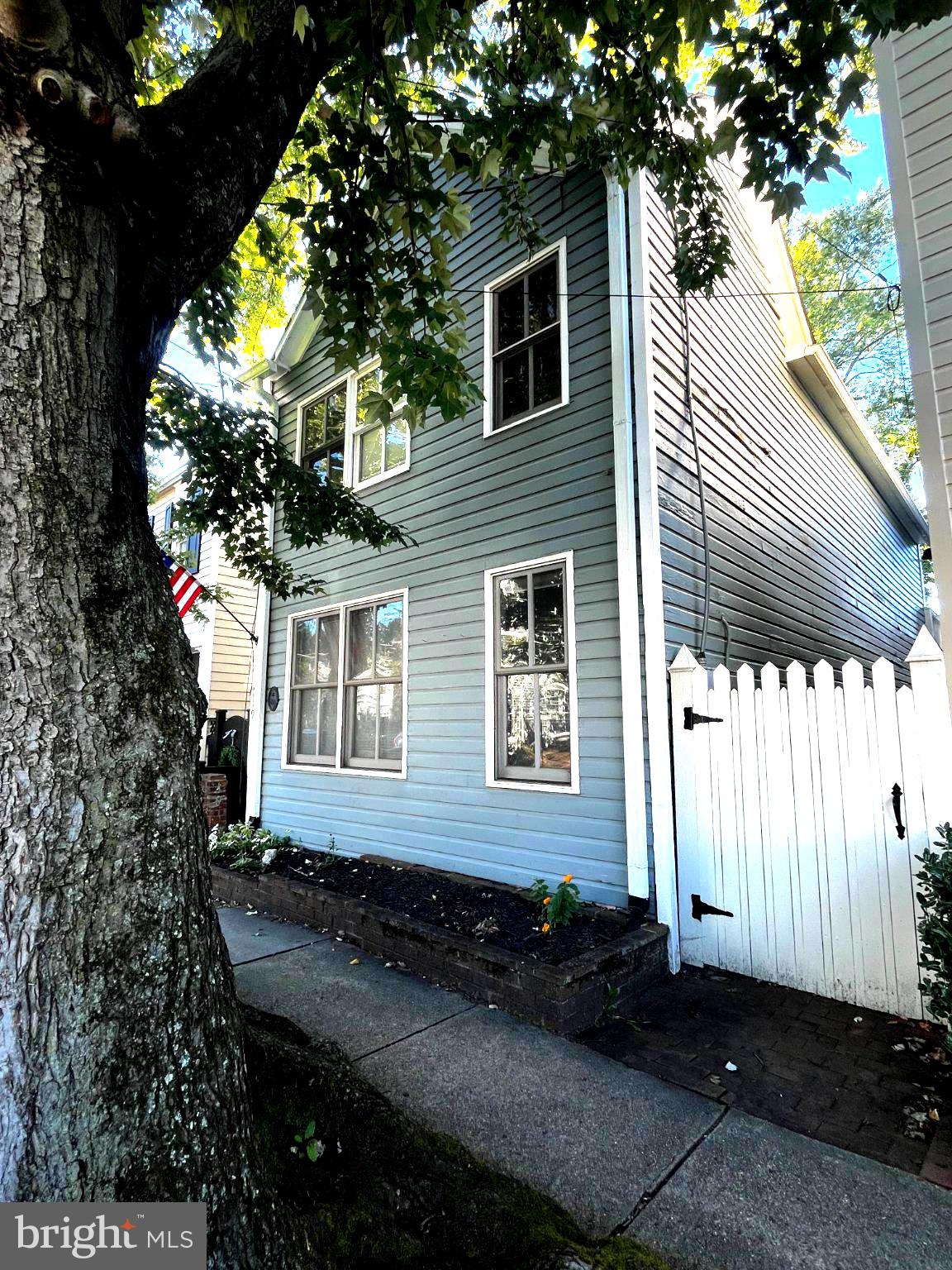 719 S FAIRFAX STREET